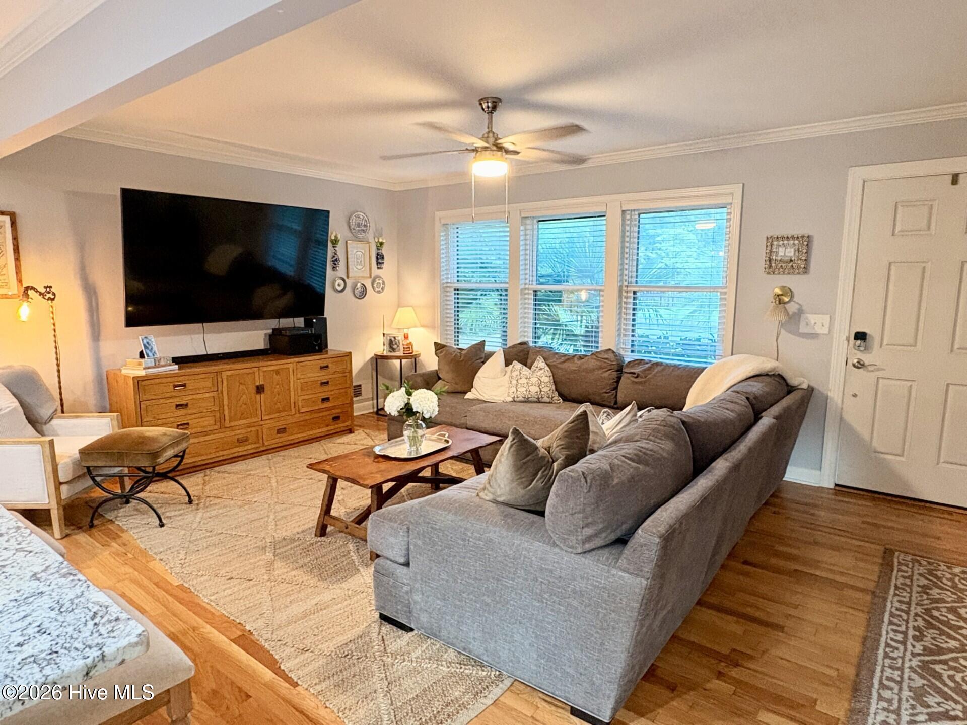 5619 Saint Nicholas Road Property Photo 3