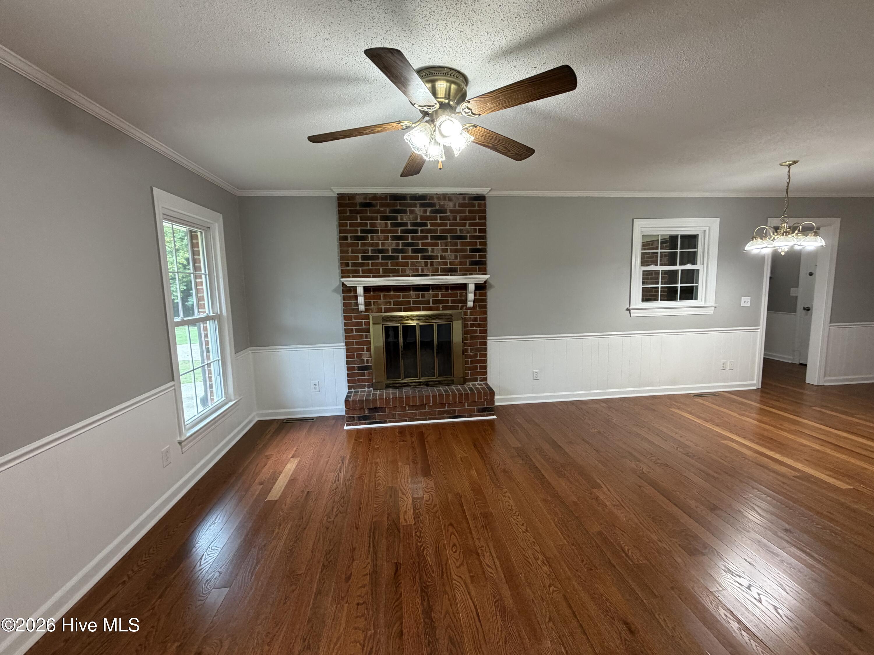 2010 Westwood Drive Property Photo 7