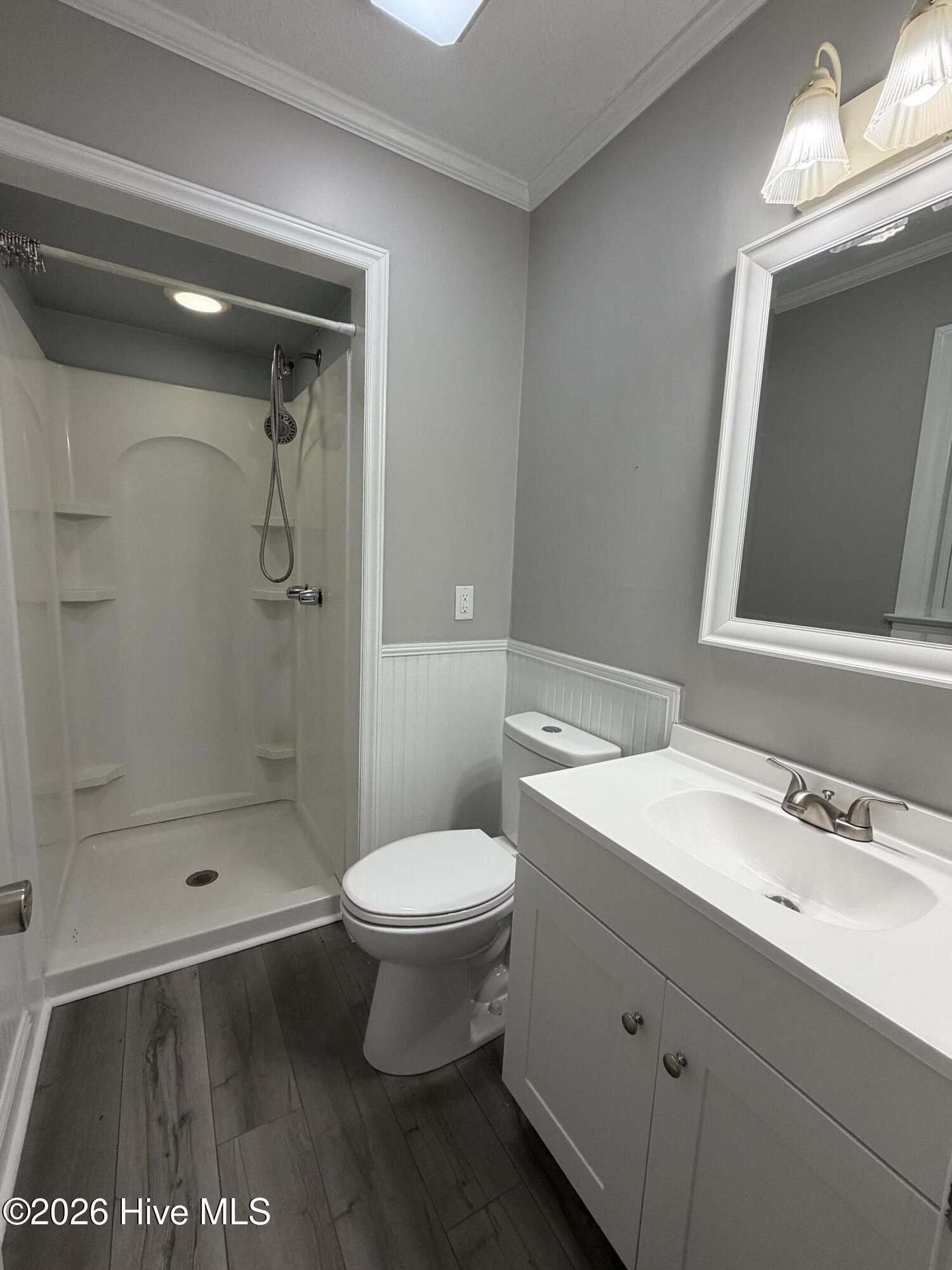 2010 Westwood Drive Property Photo 11