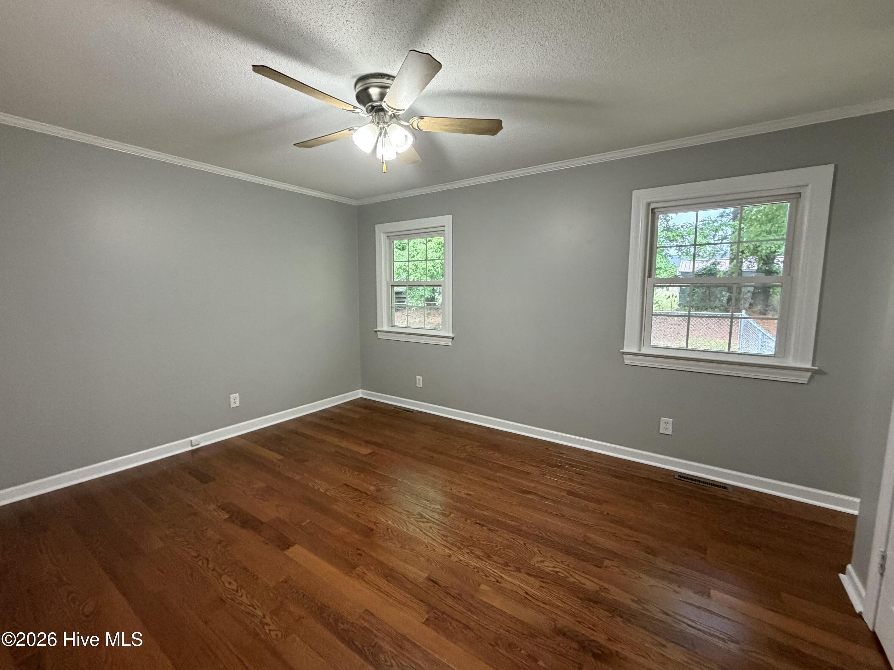 2010 Westwood Drive Property Photo 12