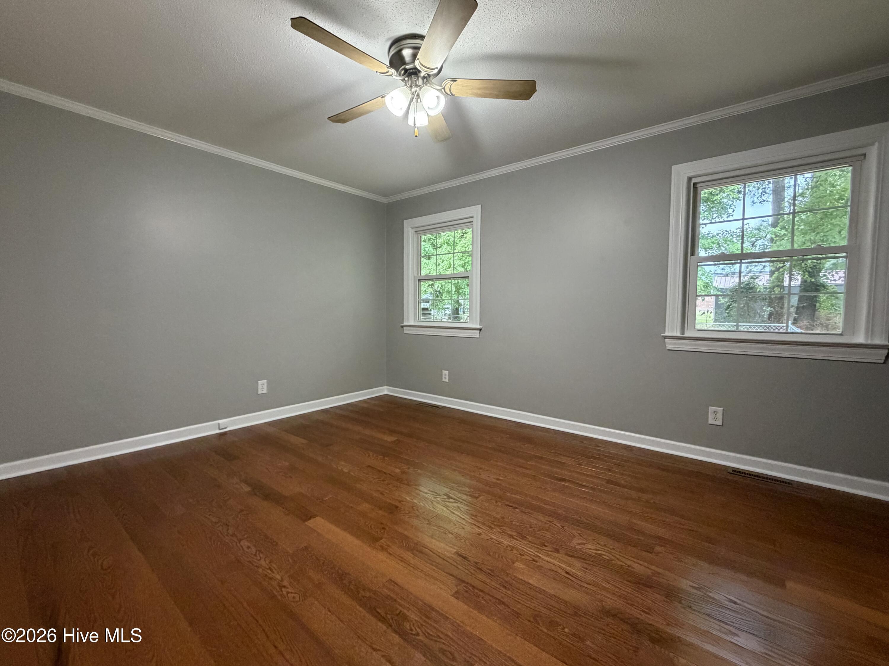 2010 Westwood Drive Property Photo 14