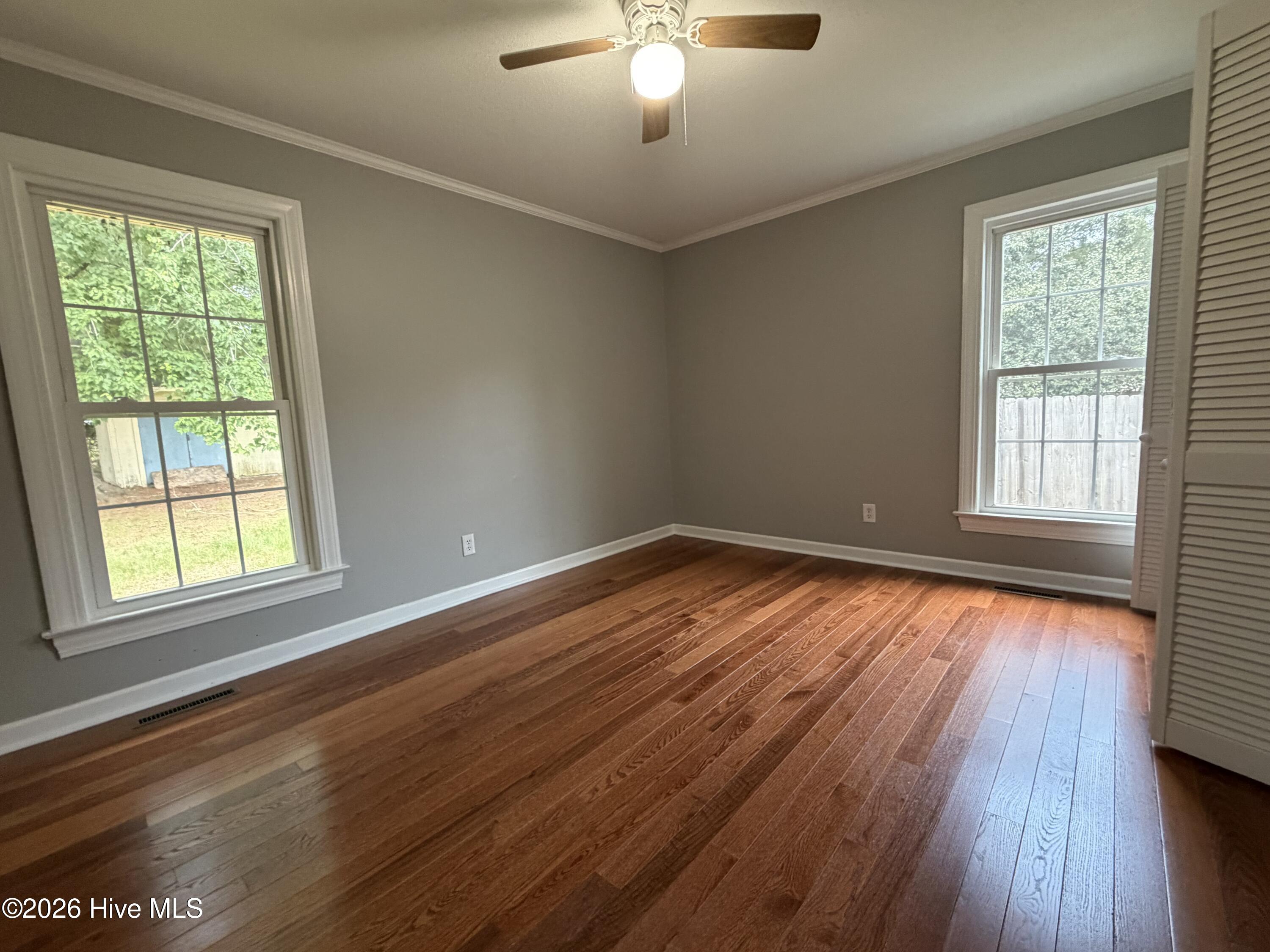 2010 Westwood Drive Property Photo 18