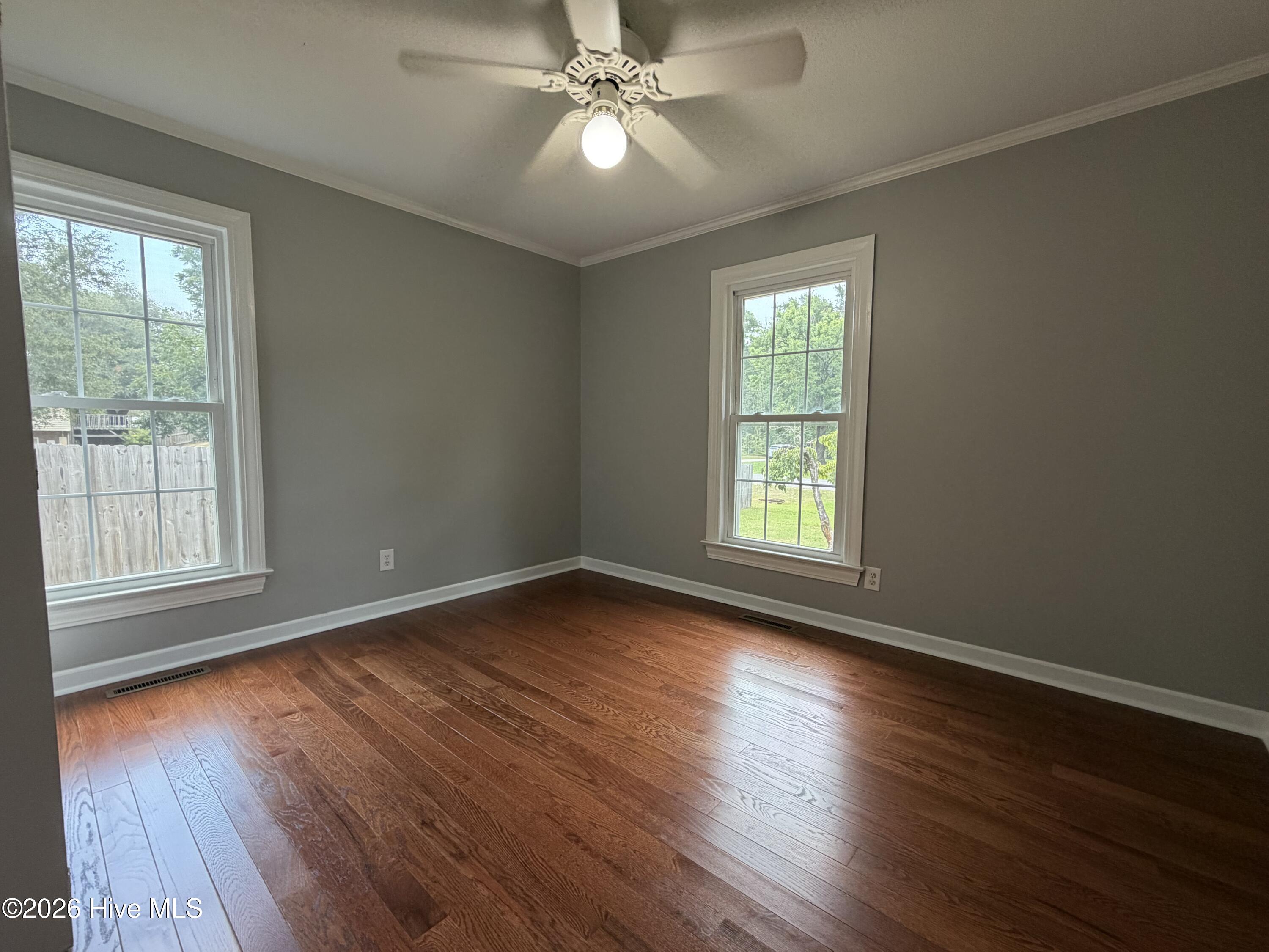 2010 Westwood Drive Property Photo 20
