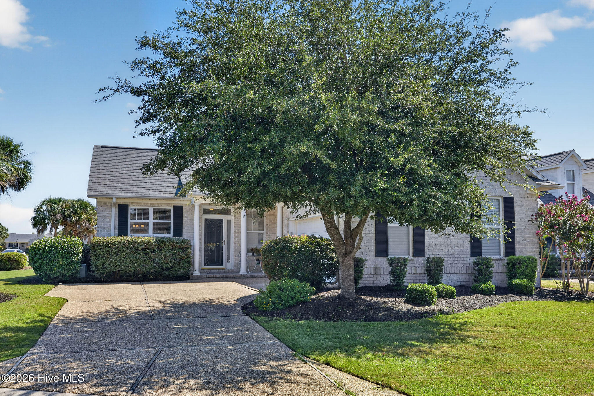 1067 Garden Club Way Property Photo 2