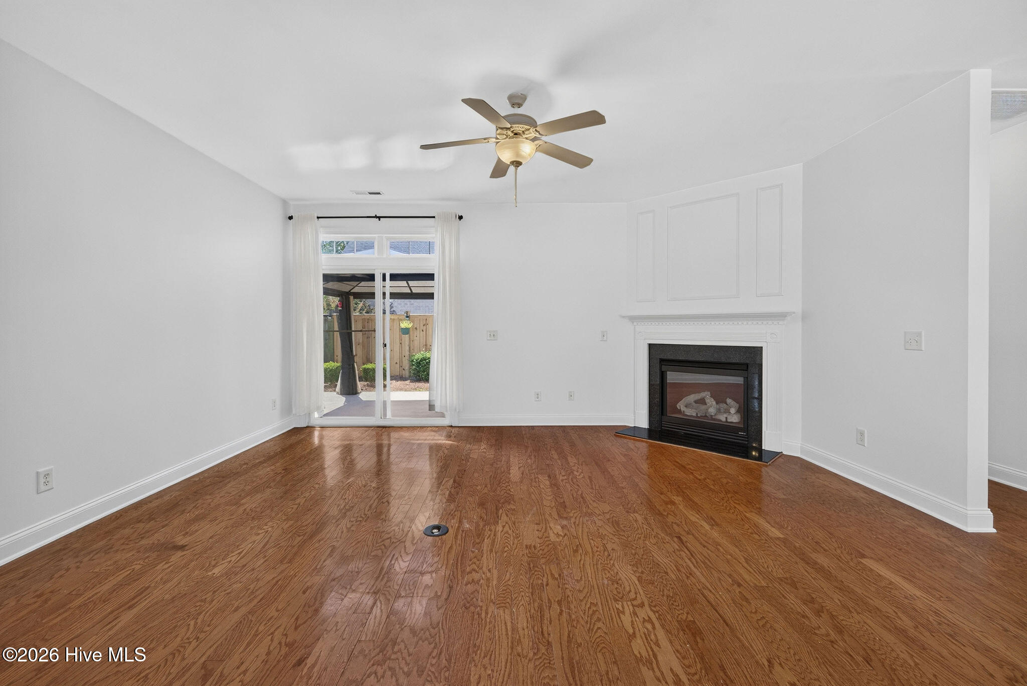 1067 Garden Club Way Property Photo 7