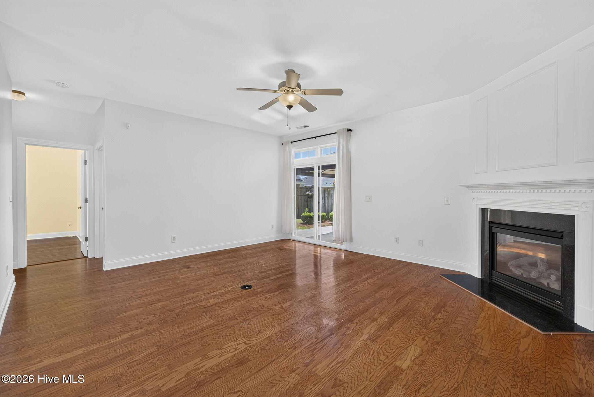 1067 Garden Club Way Property Photo 8