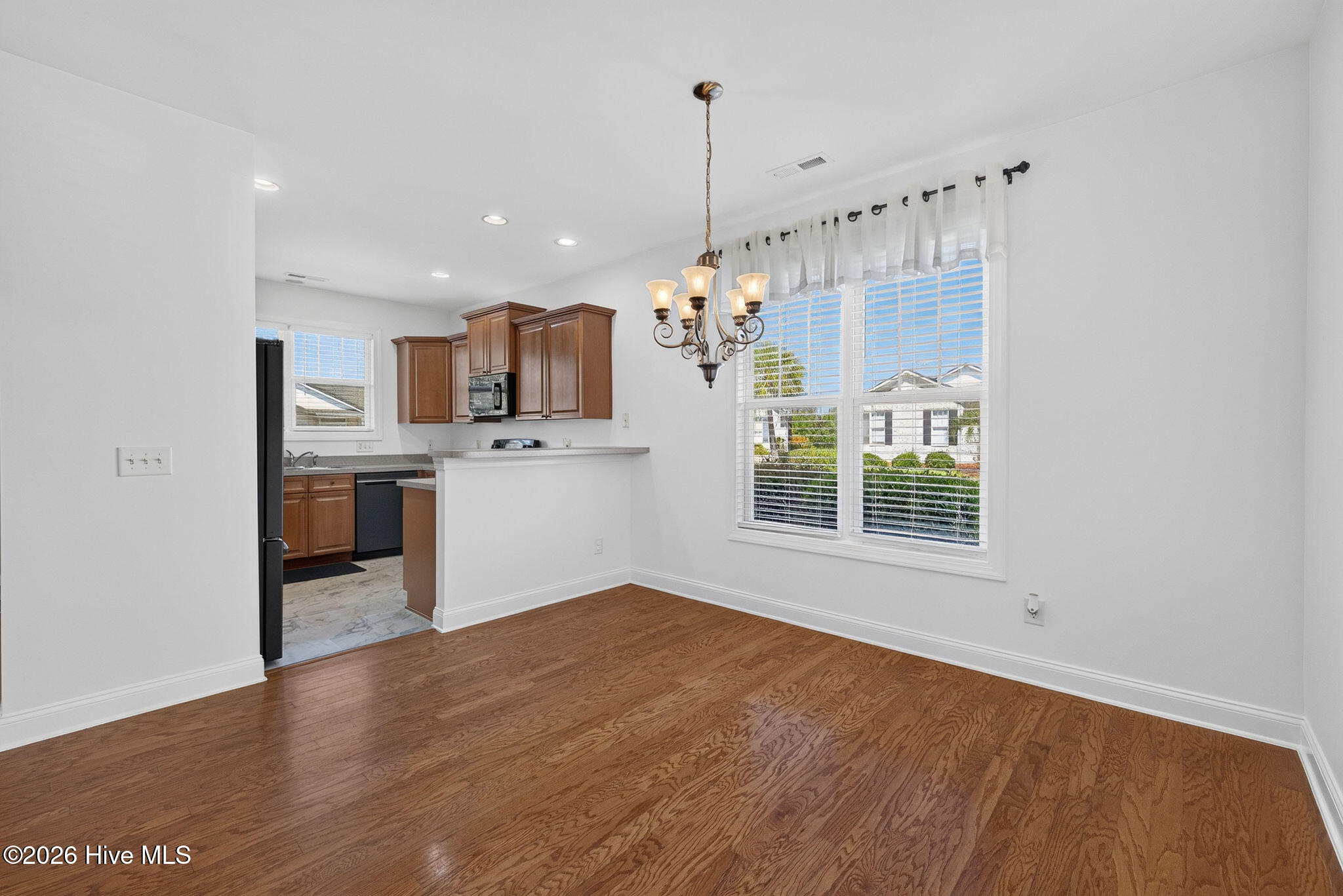 1067 Garden Club Way Property Photo 10