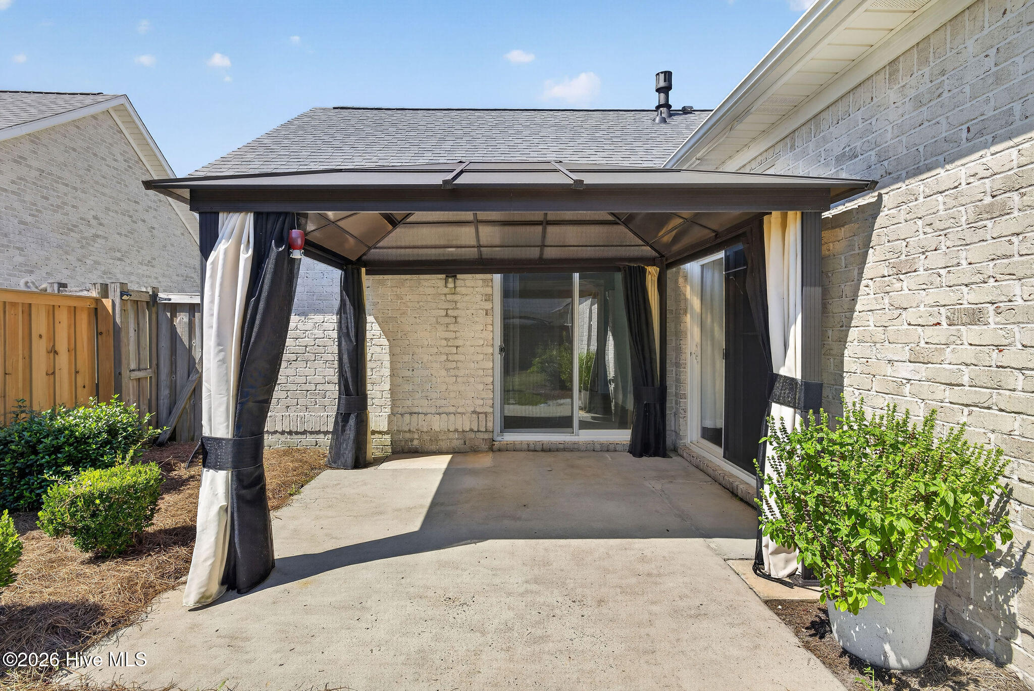 1067 Garden Club Way Property Photo 35