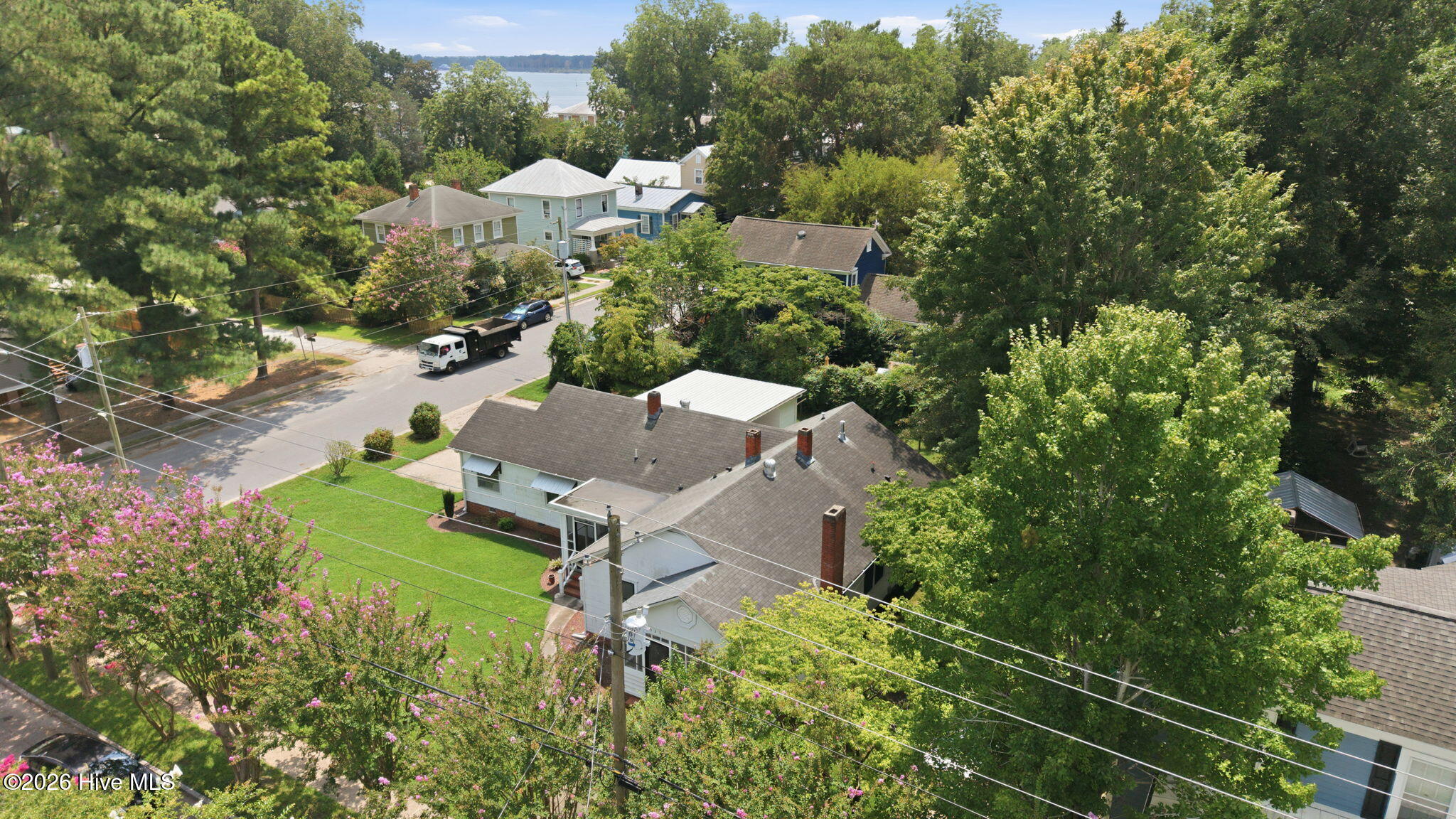 525 E 2nd Street Property Photo 48