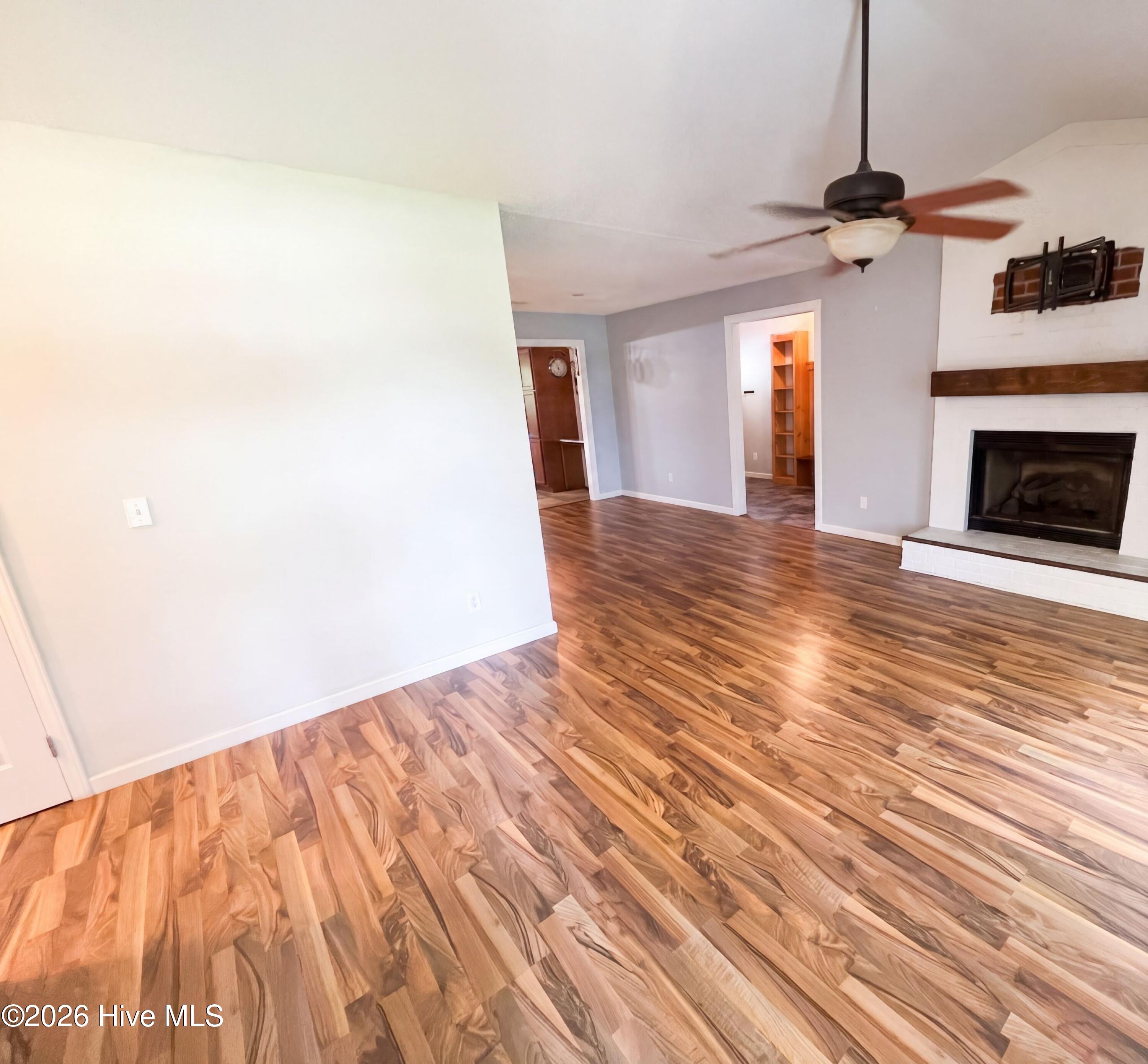 2504 Thomas Langston Road Property Photo 5