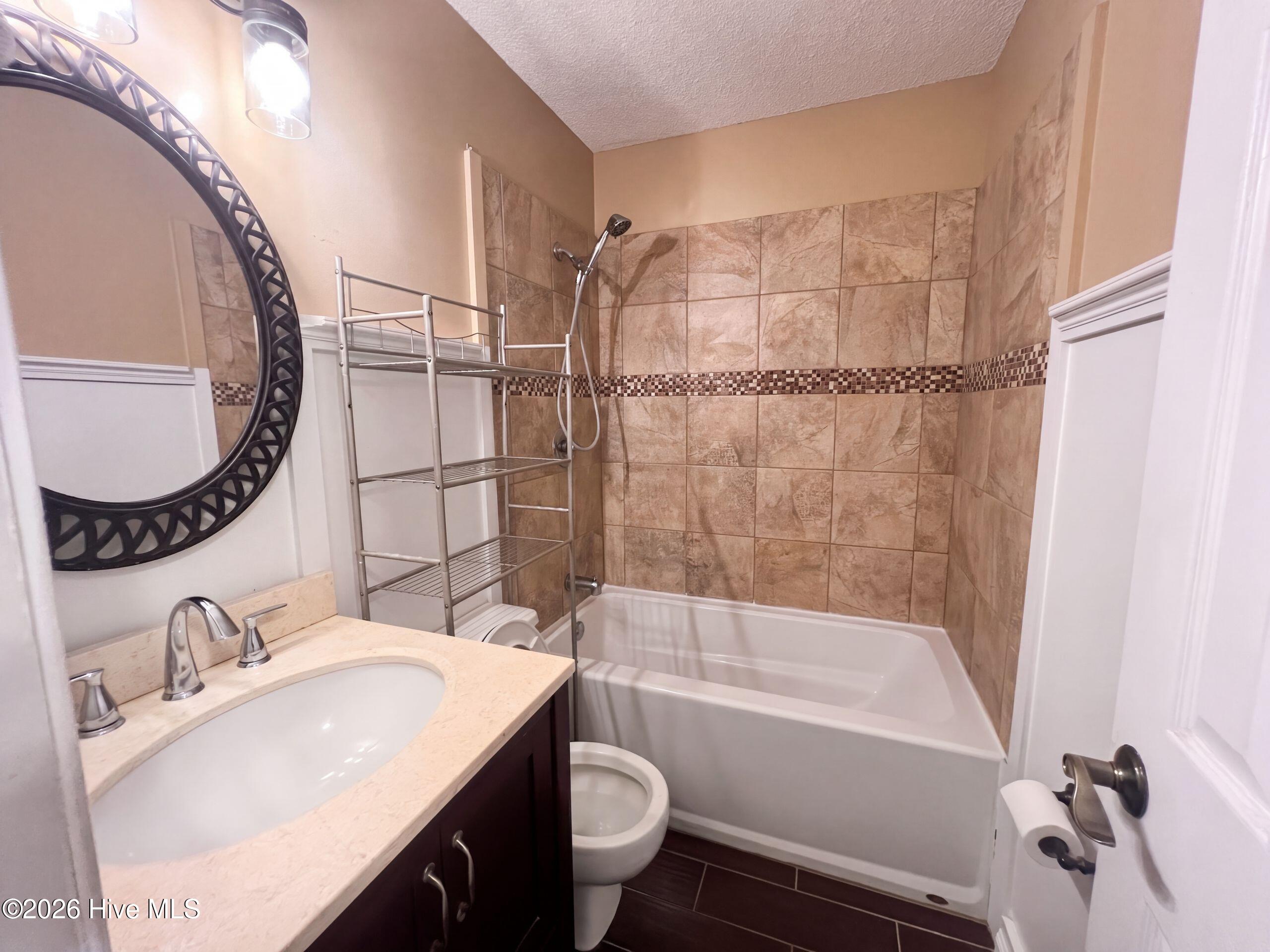 2504 Thomas Langston Road Property Photo 9