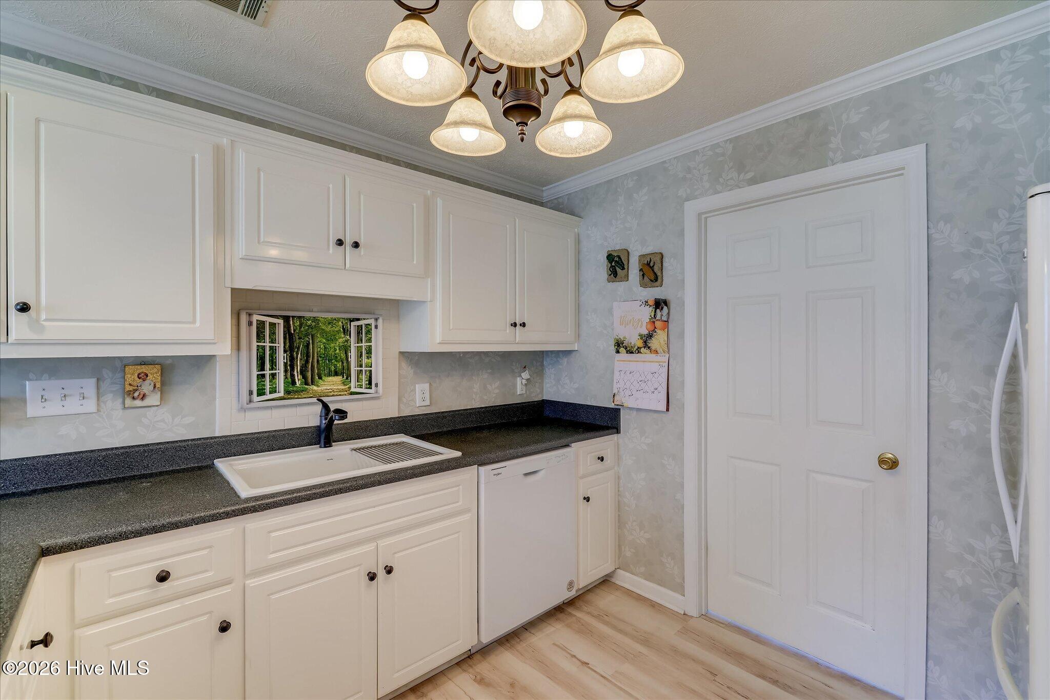 37 Hillwood Court Property Photo 17