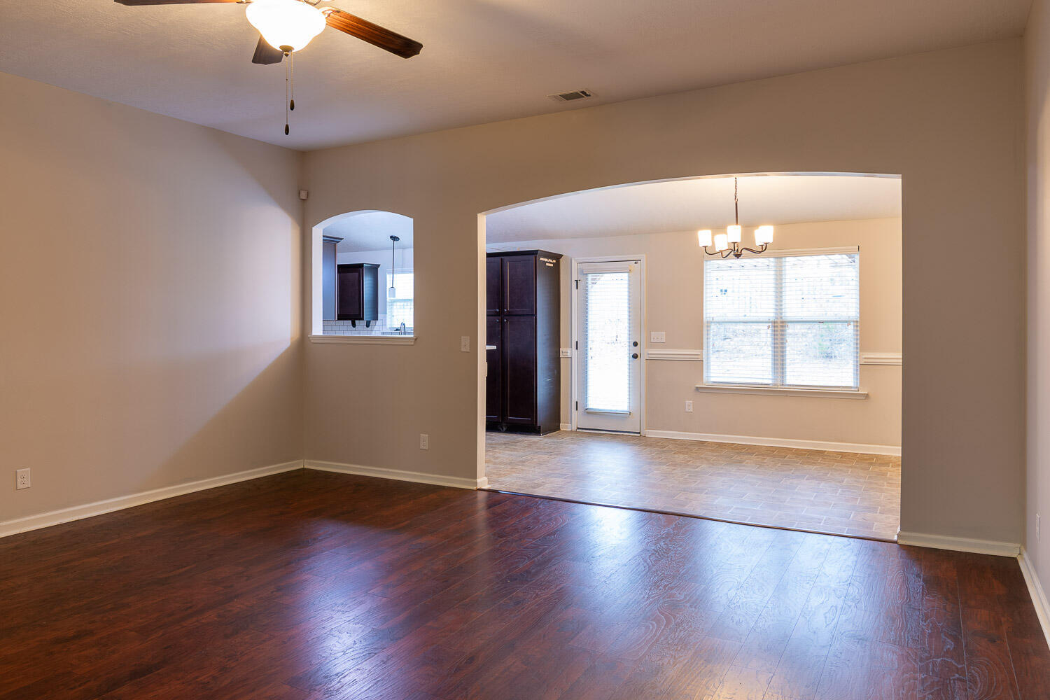 3237 Alexandria Drive Property Photo 6