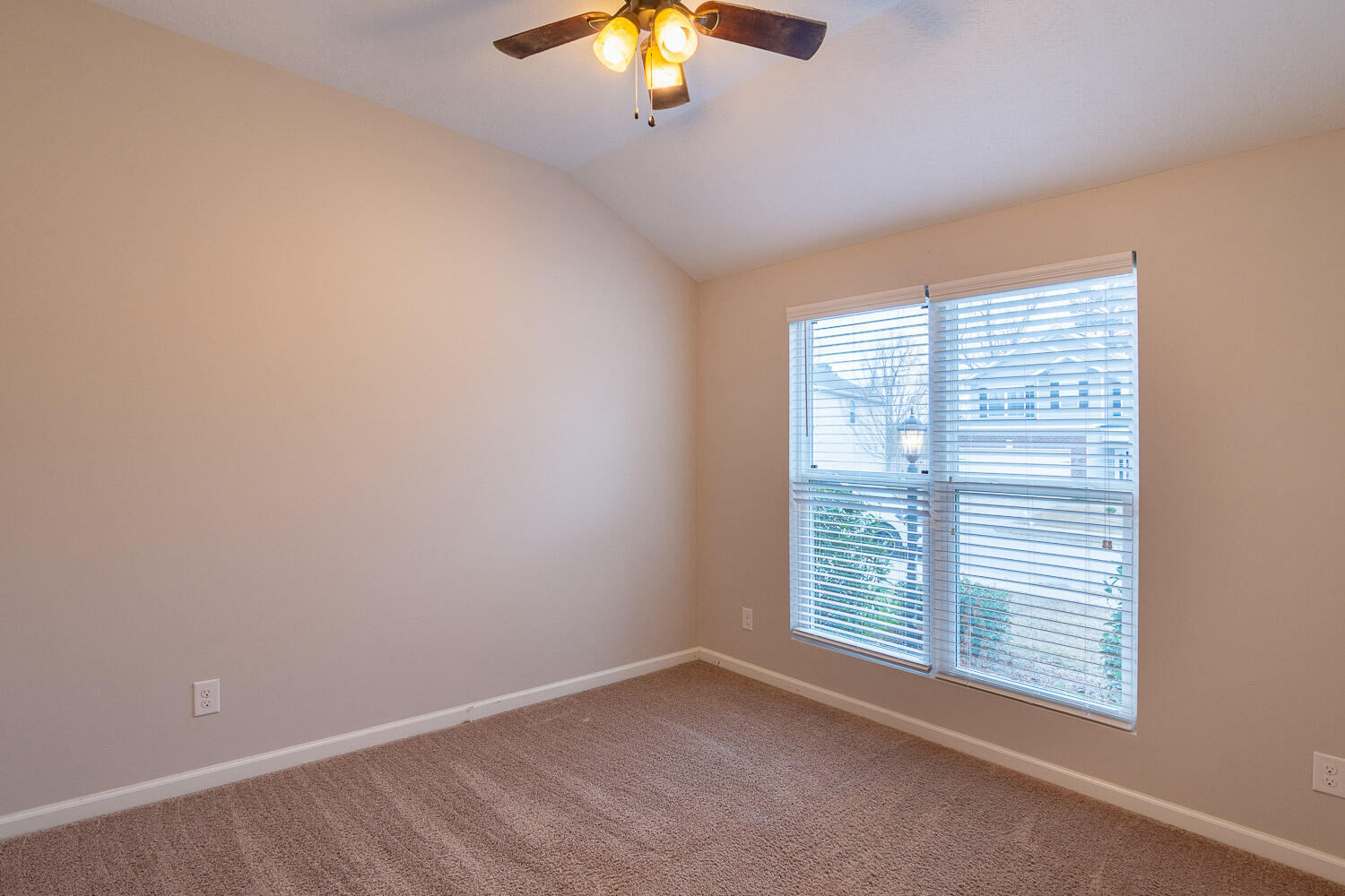 3237 Alexandria Drive Property Photo 15