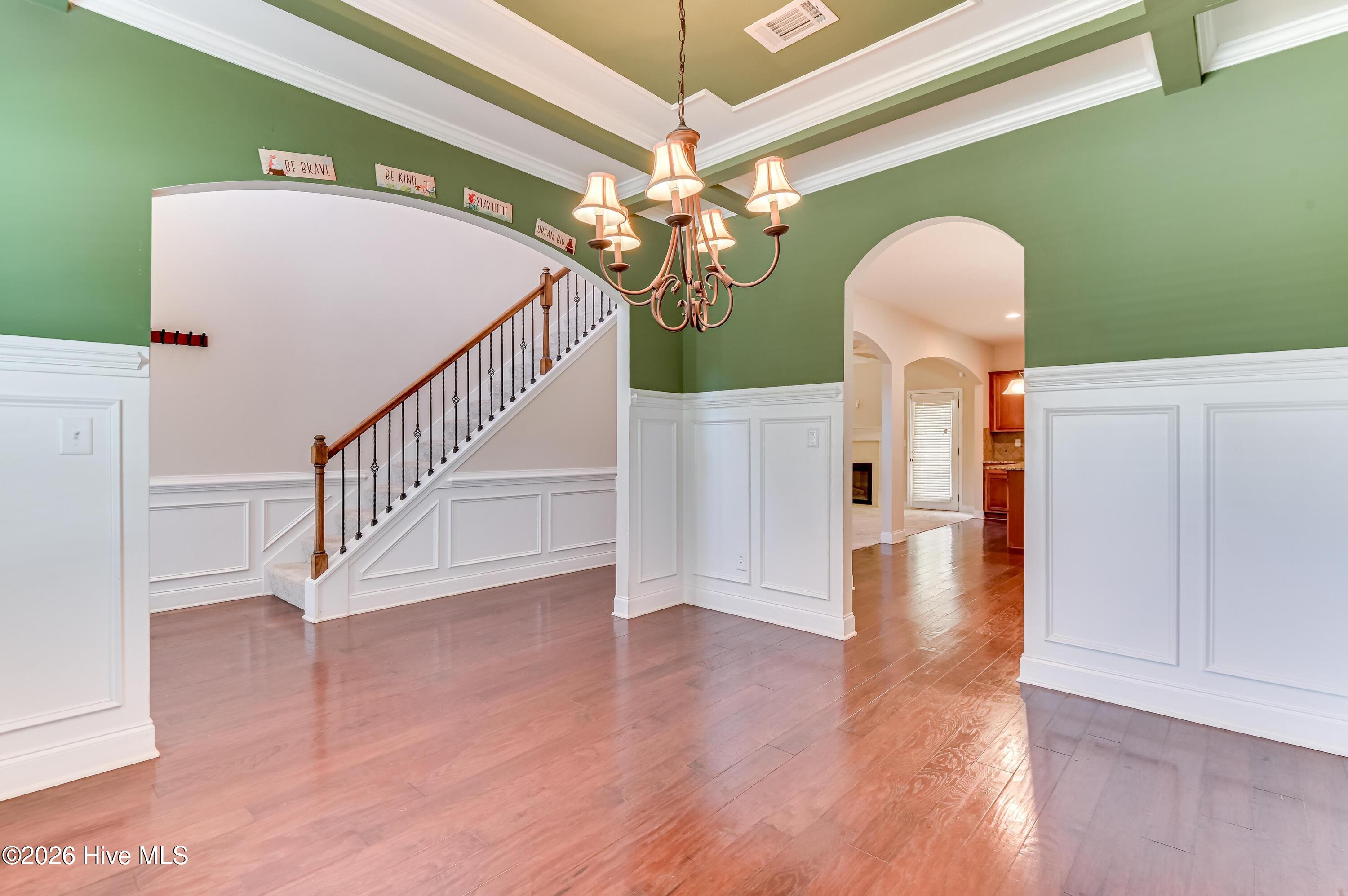 3830 Berkshire Way Property Photo 7
