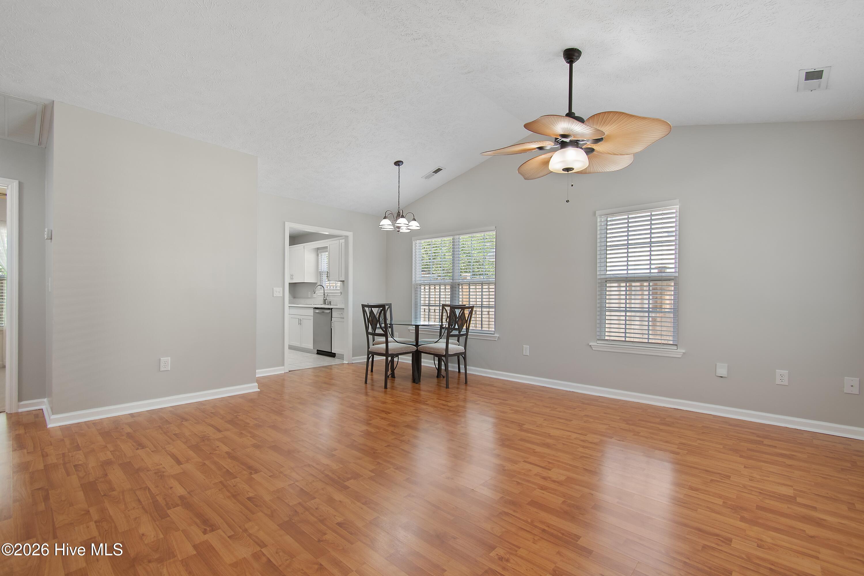 123 Ne 18th Street Property Photo 10