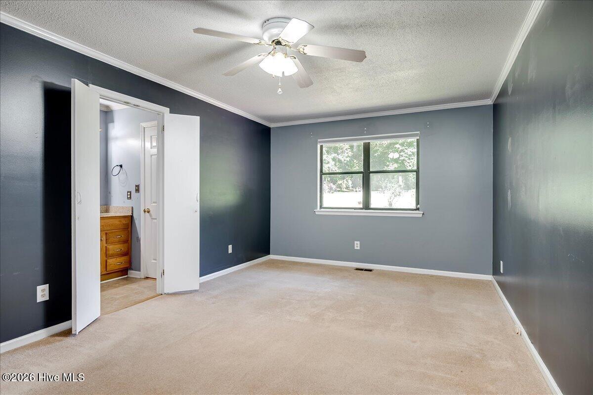 6 Foxhil Drive Property Photo 14