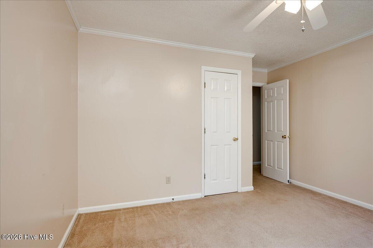 6 Foxhil Drive Property Photo 20