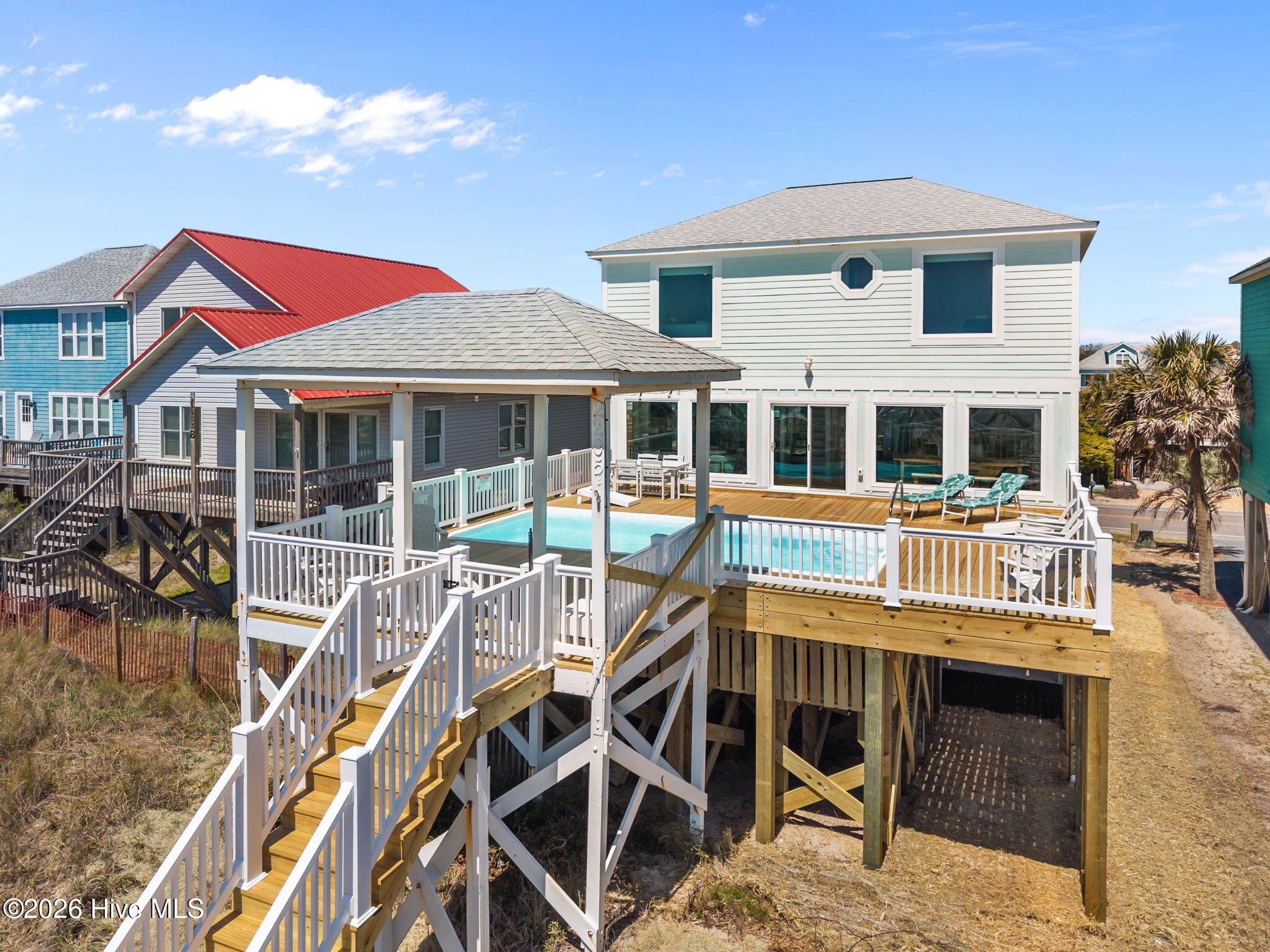 2205 E Beach Drive Property Photo 1