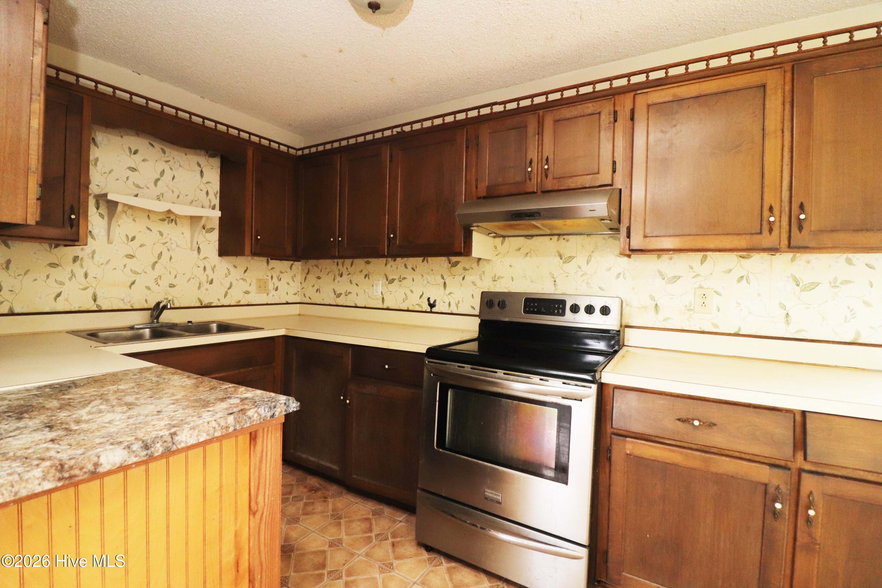 115 Canal Drive Property Photo 11
