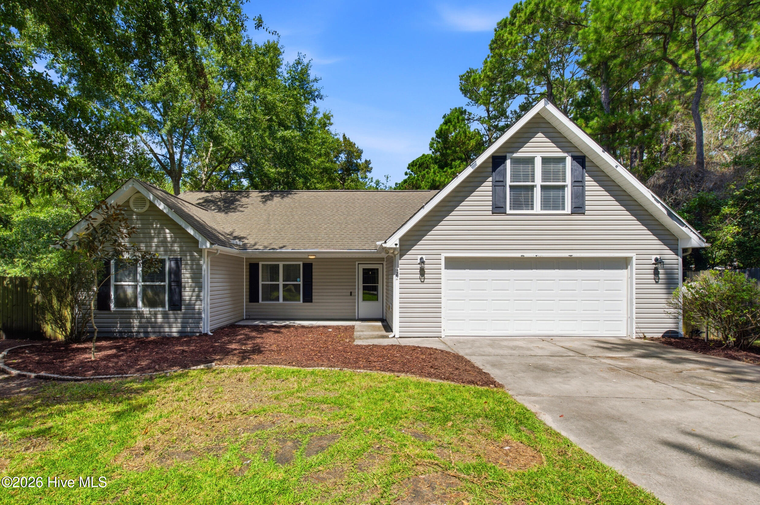 122 Pond View Circle Property Photo 1