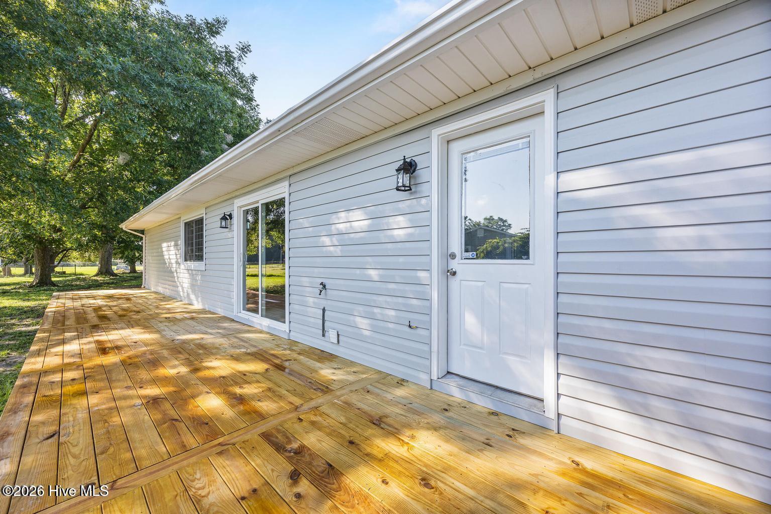 500 Emily Loop Property Photo 7