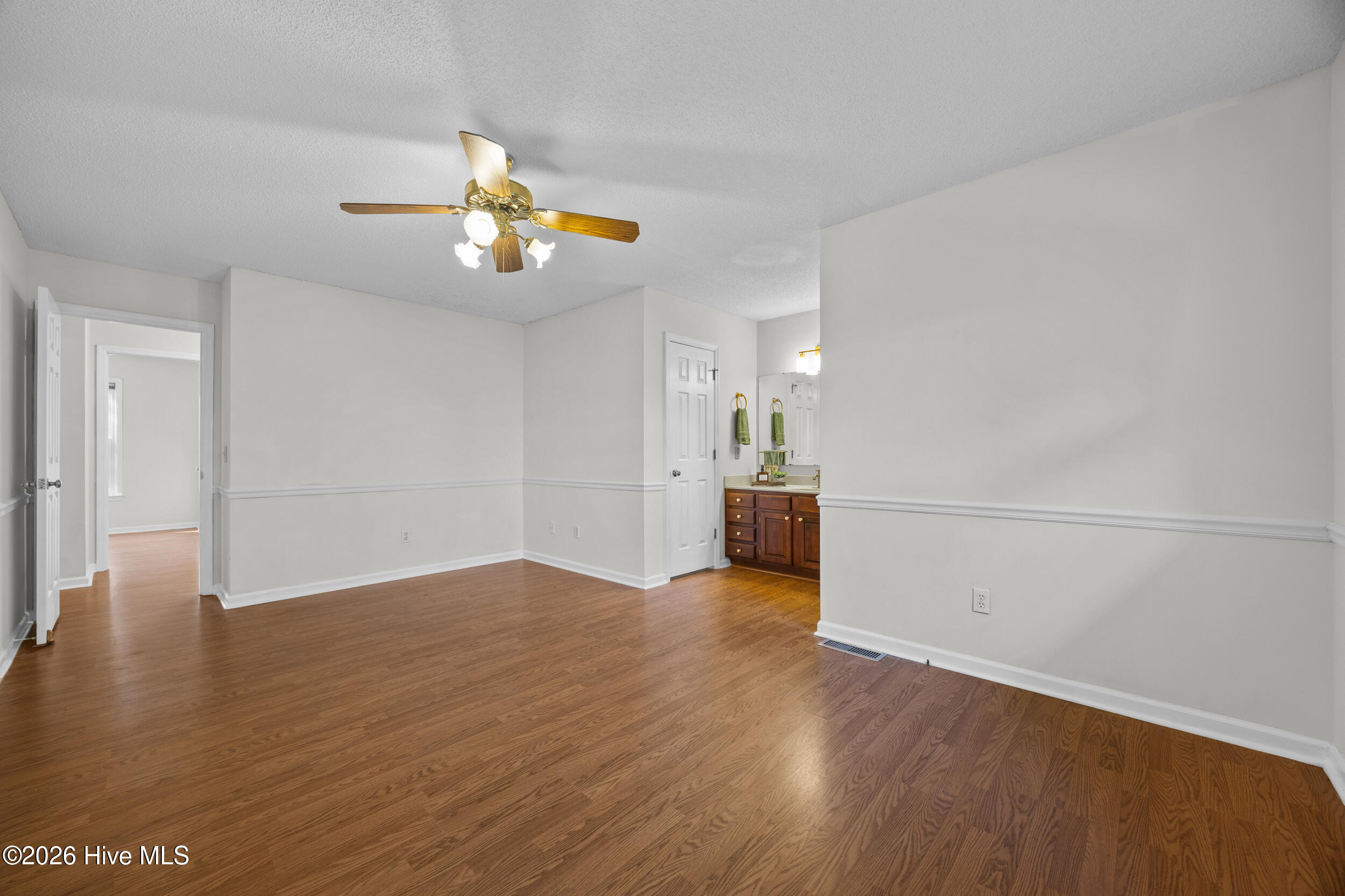 6200 Strawfield Drive Property Photo 15