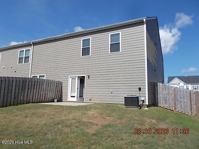 5452 Thrasher Lane Property Photo 3