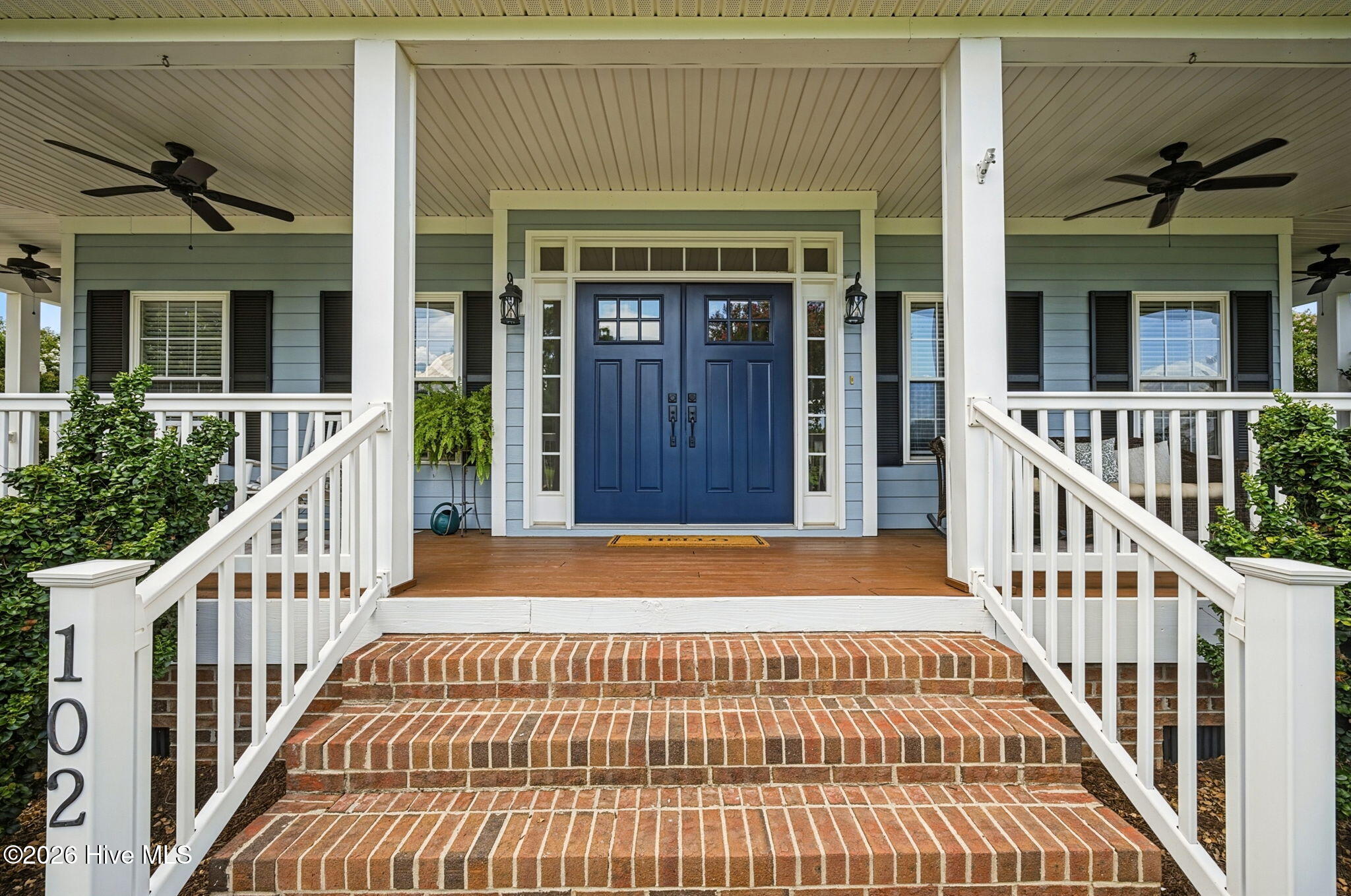 102 Blue Heron Cove Property Photo 8