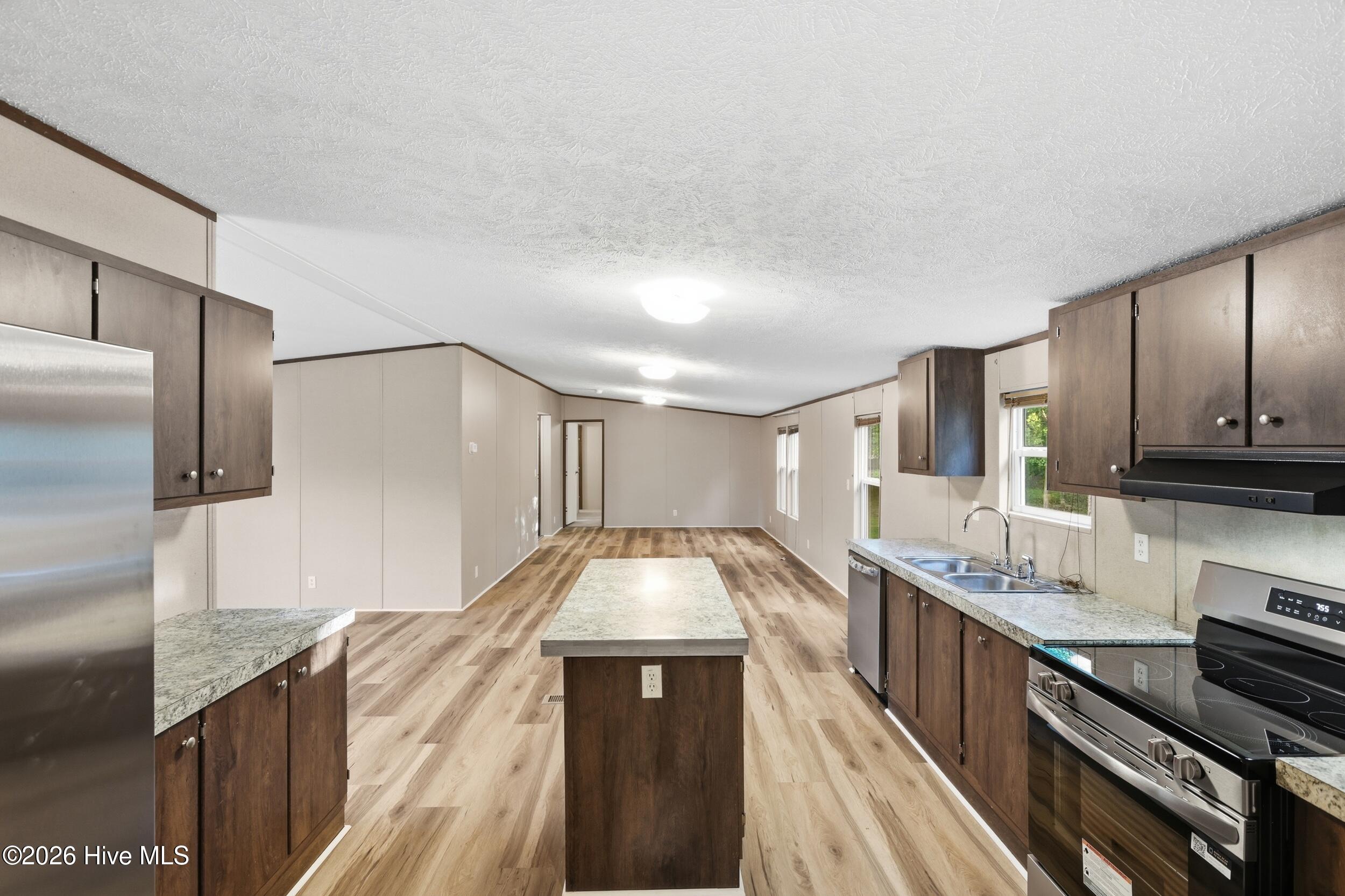 5927 Berkley Court Property Photo 13