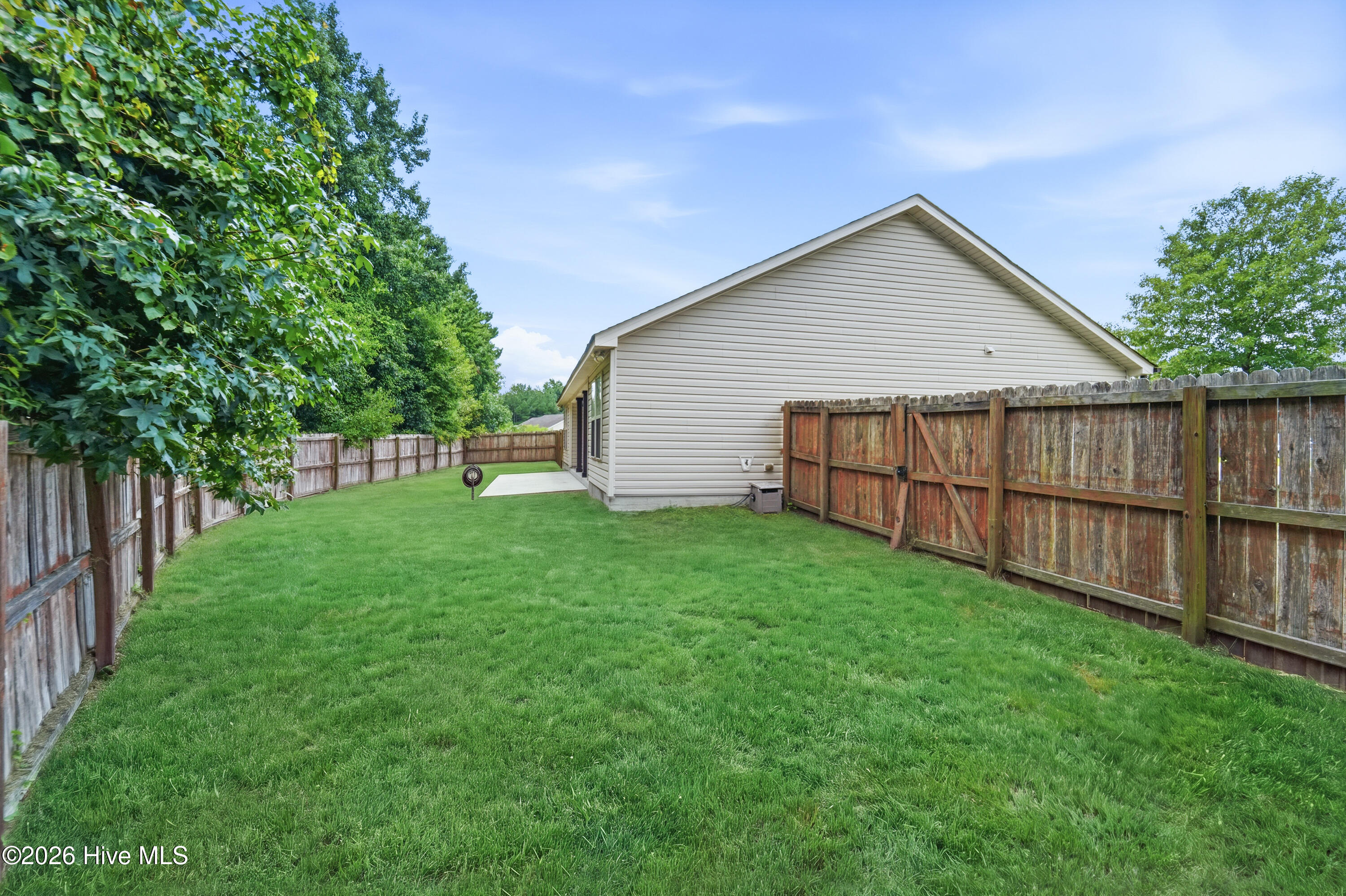 205 Mariposa Court Property Photo 24