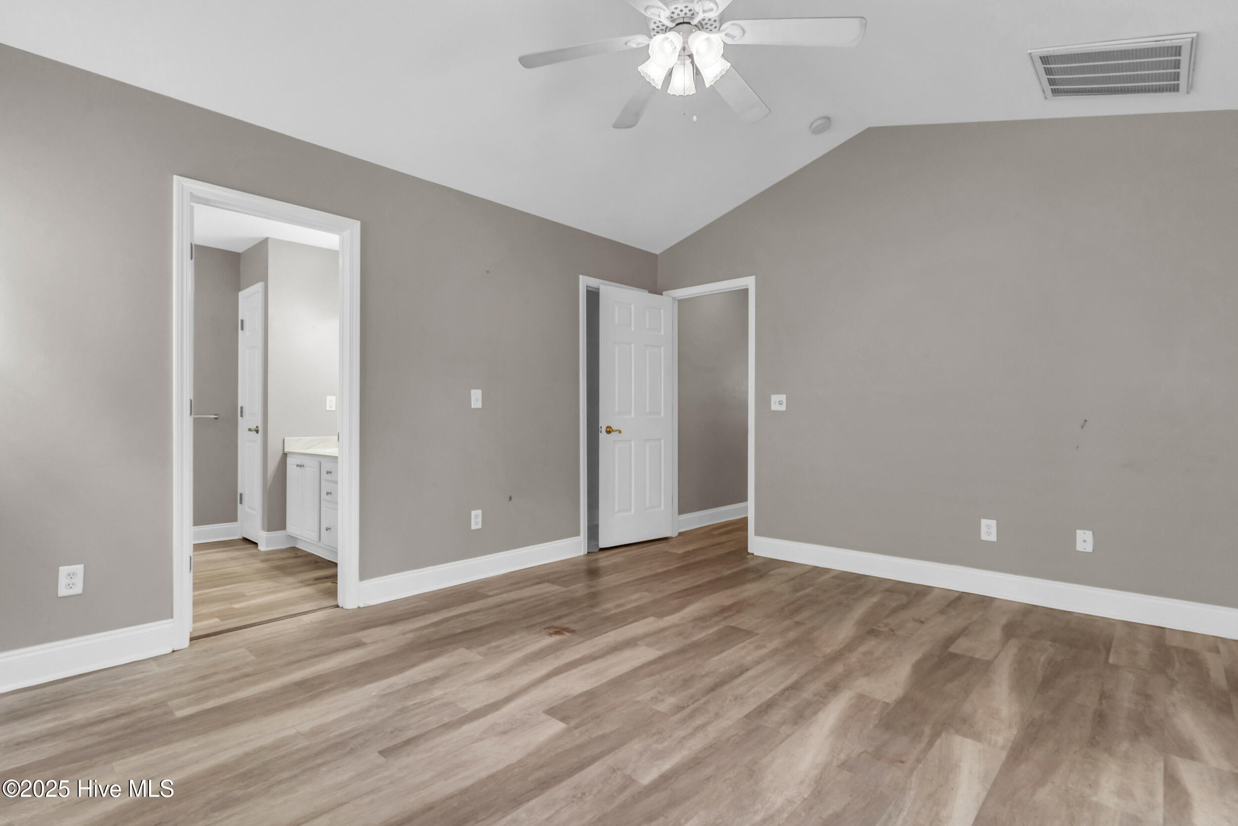 7826 Chip Shot Way Property Photo 17