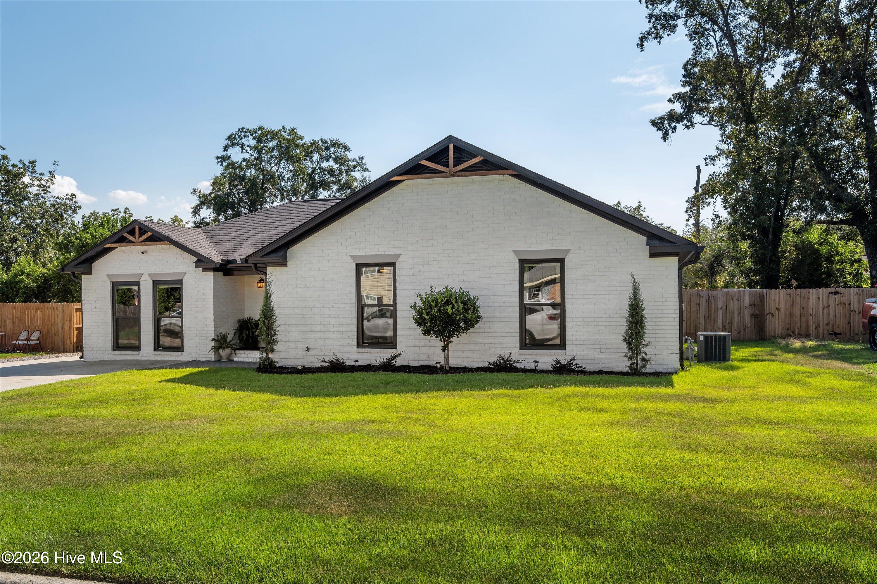 137 Fall Line Drive Property Photo 2