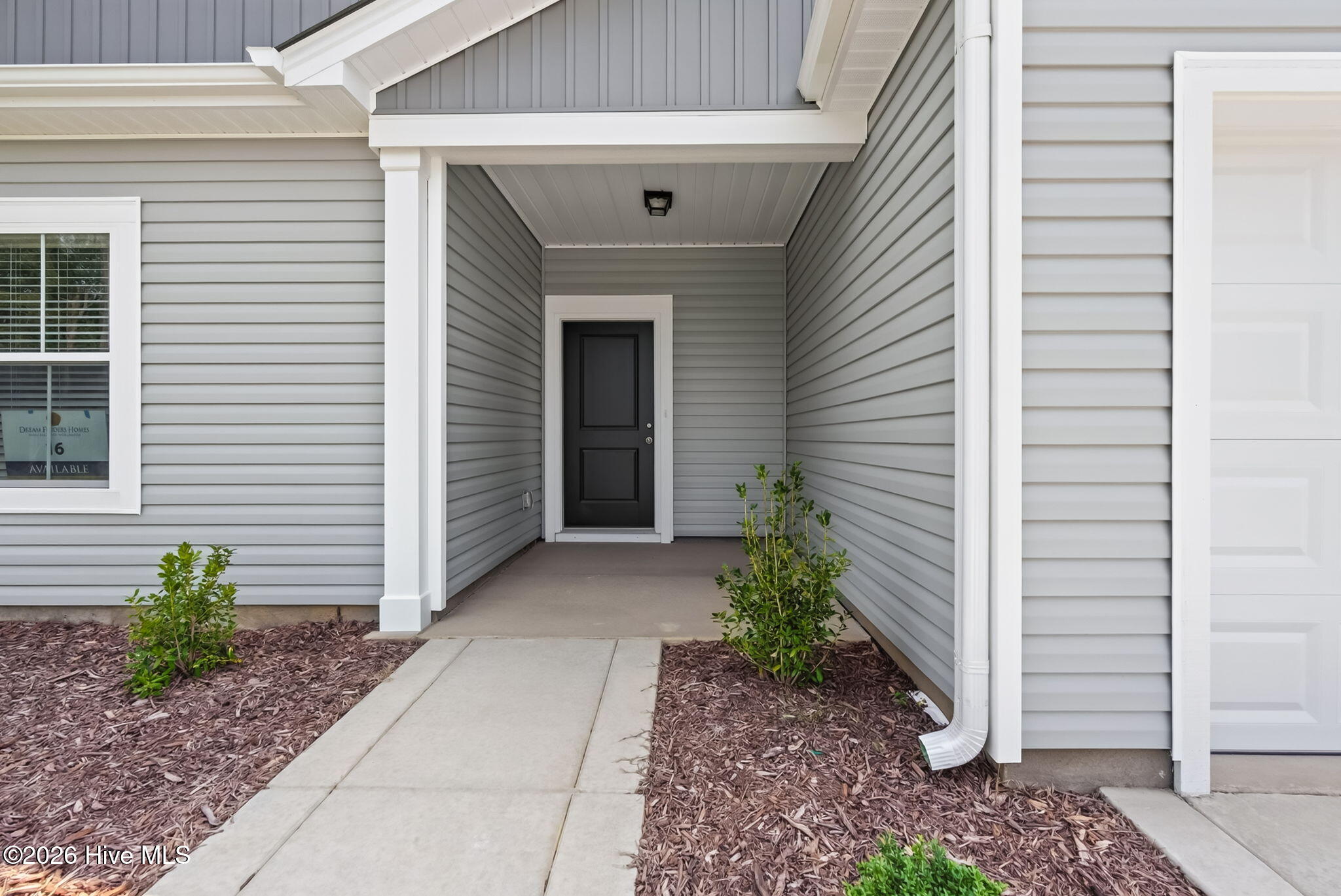 102 Rubyfield Court Property Photo 5
