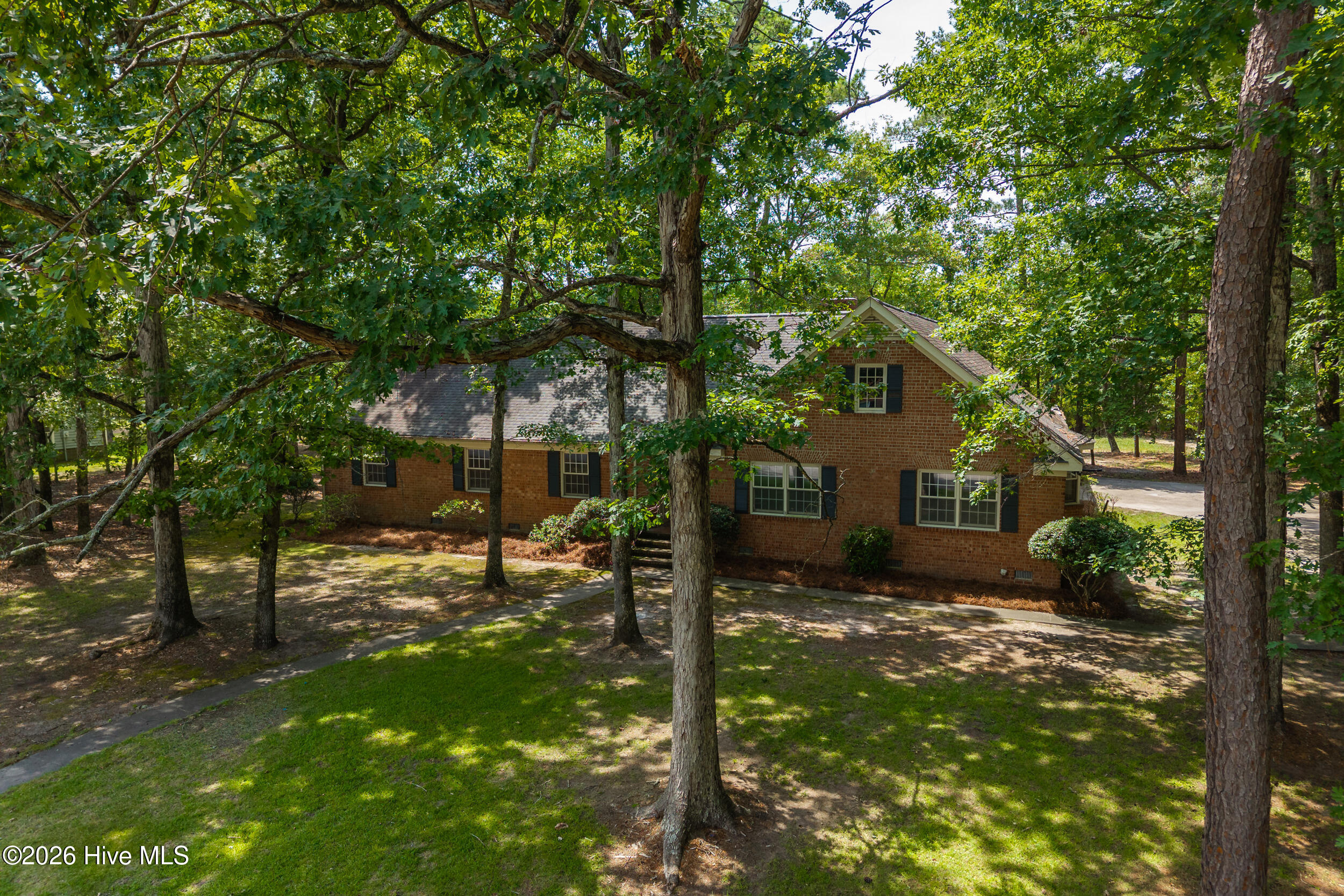 1612 Colony Drive Property Photo 6