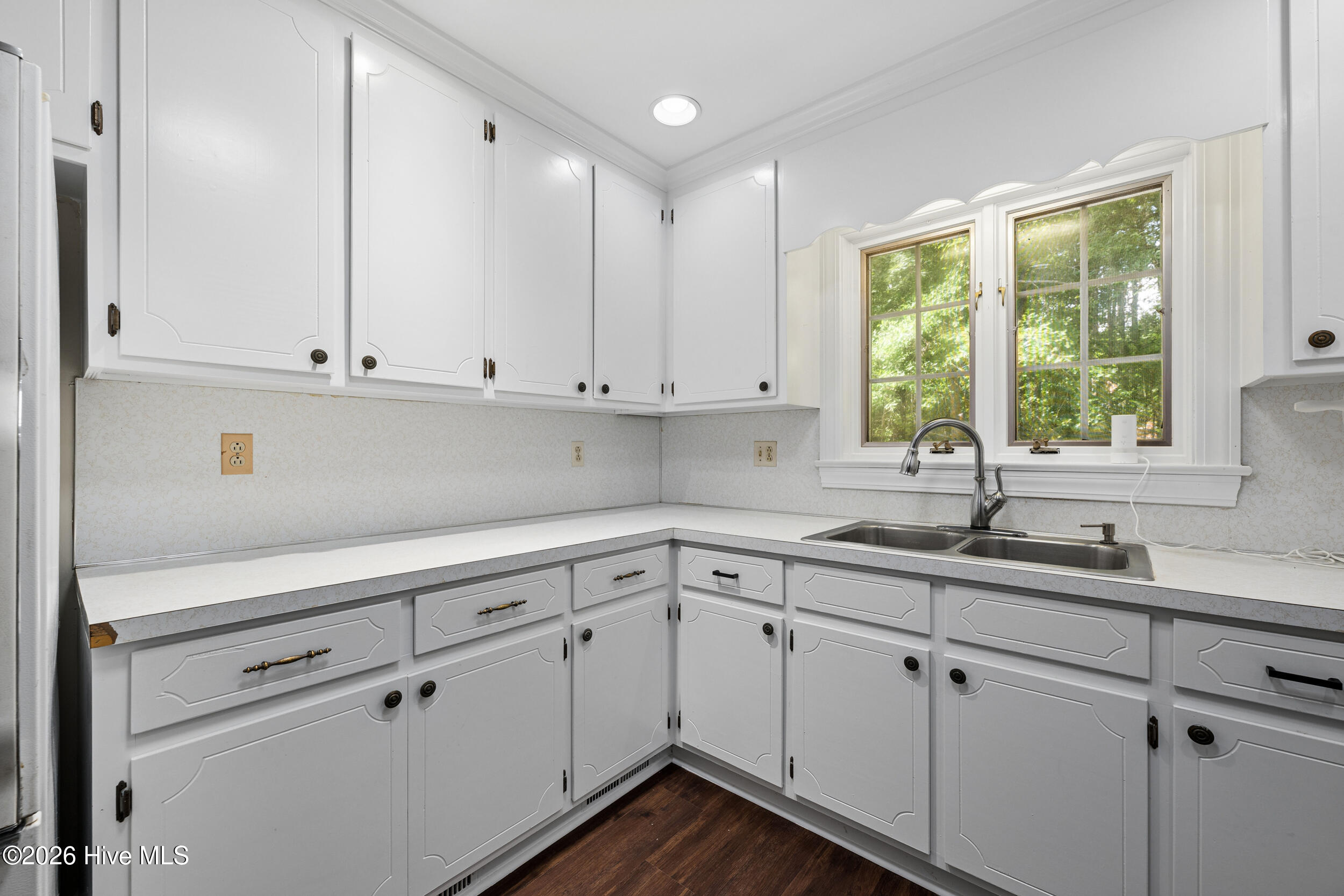 1612 Colony Drive Property Photo 16