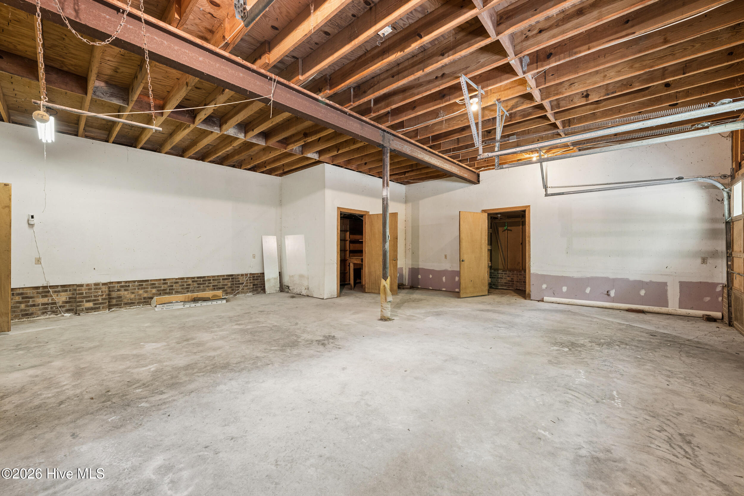 1612 Colony Drive Property Photo 37