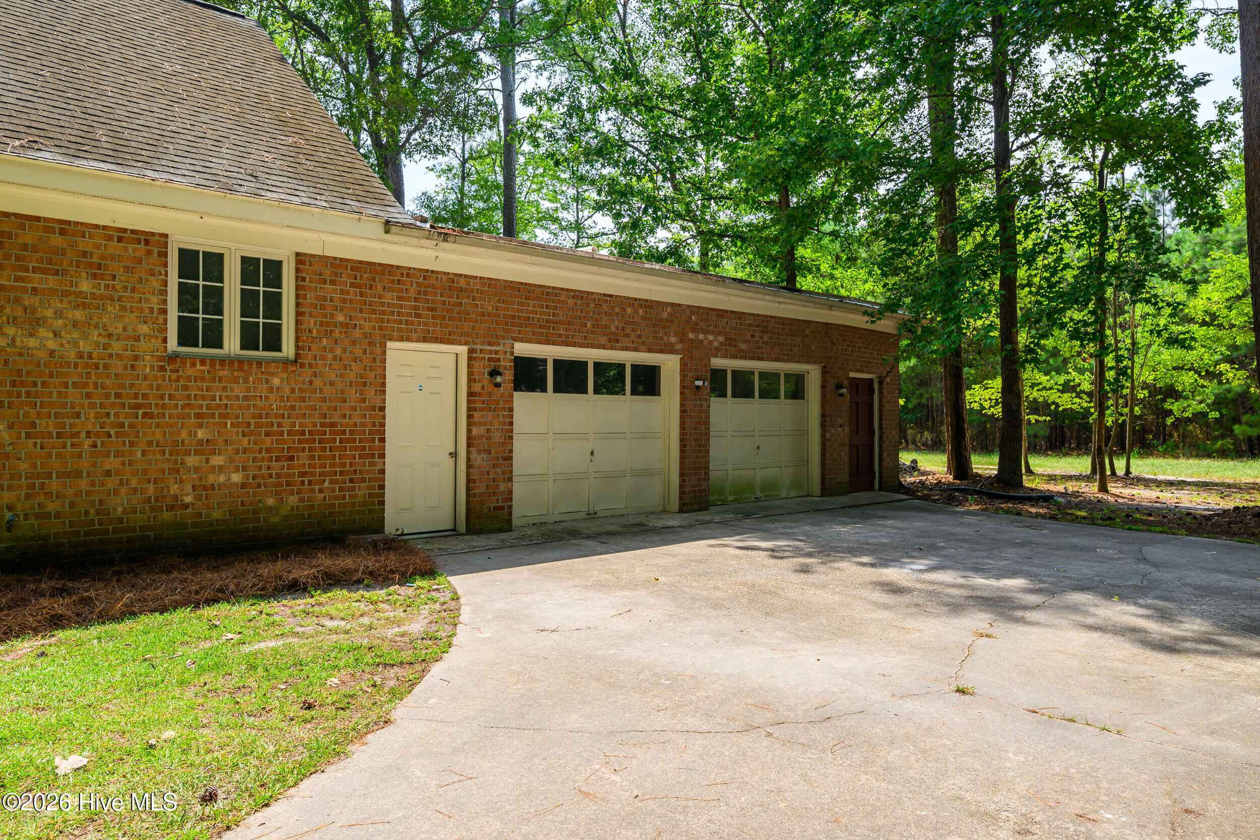 1612 Colony Drive Property Photo 38