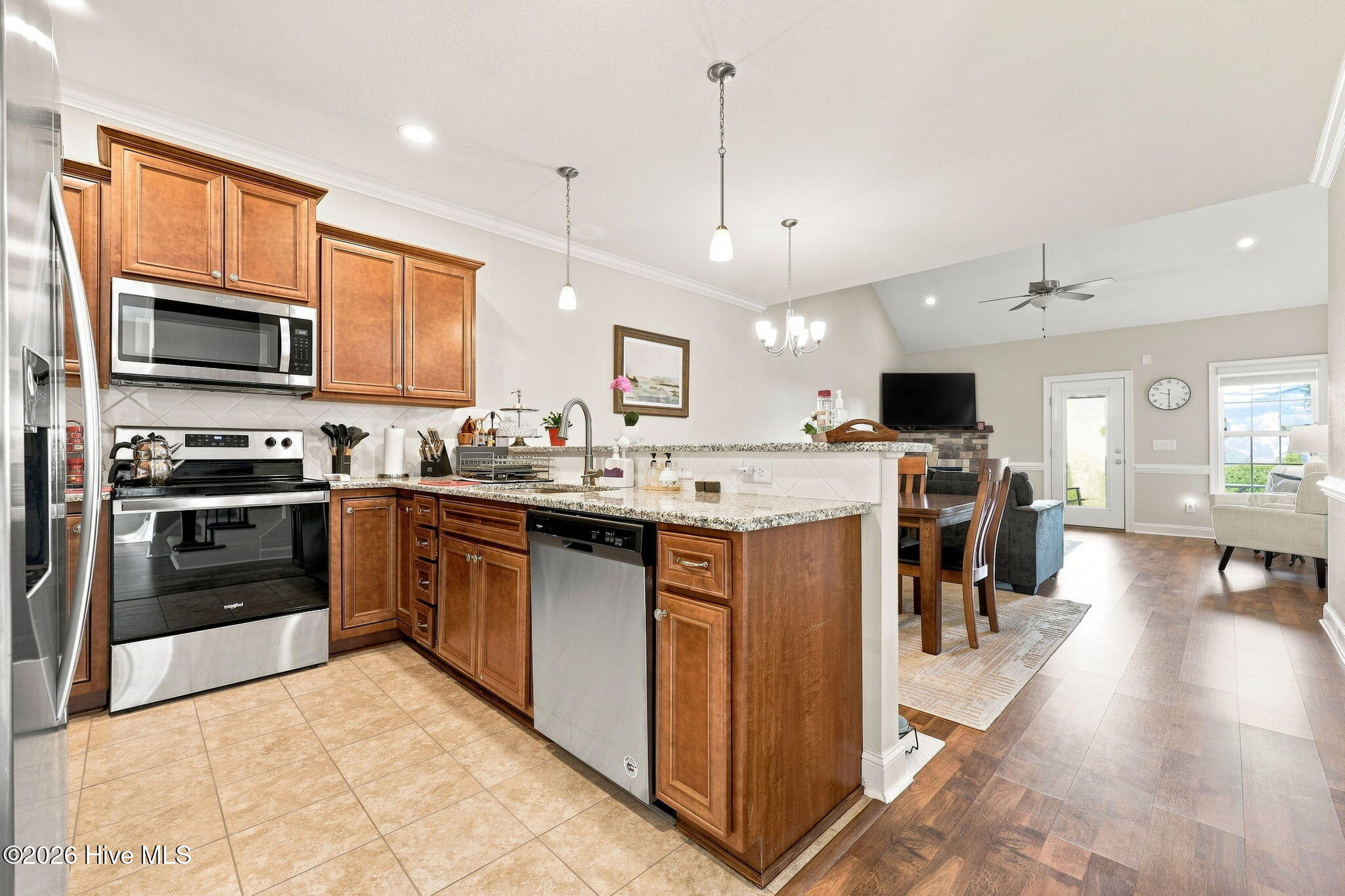 2120 Remington Court B Property Photo 16