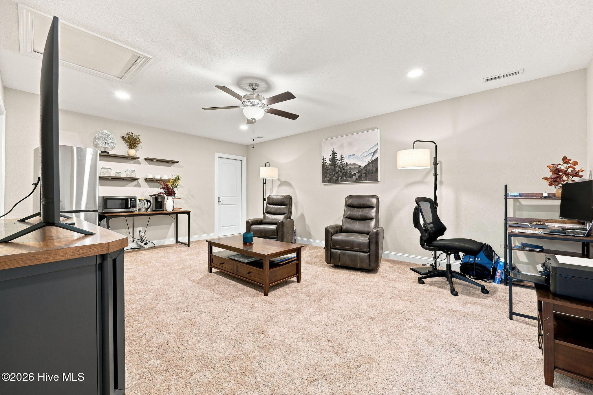 2120 Remington Court B Property Photo 40