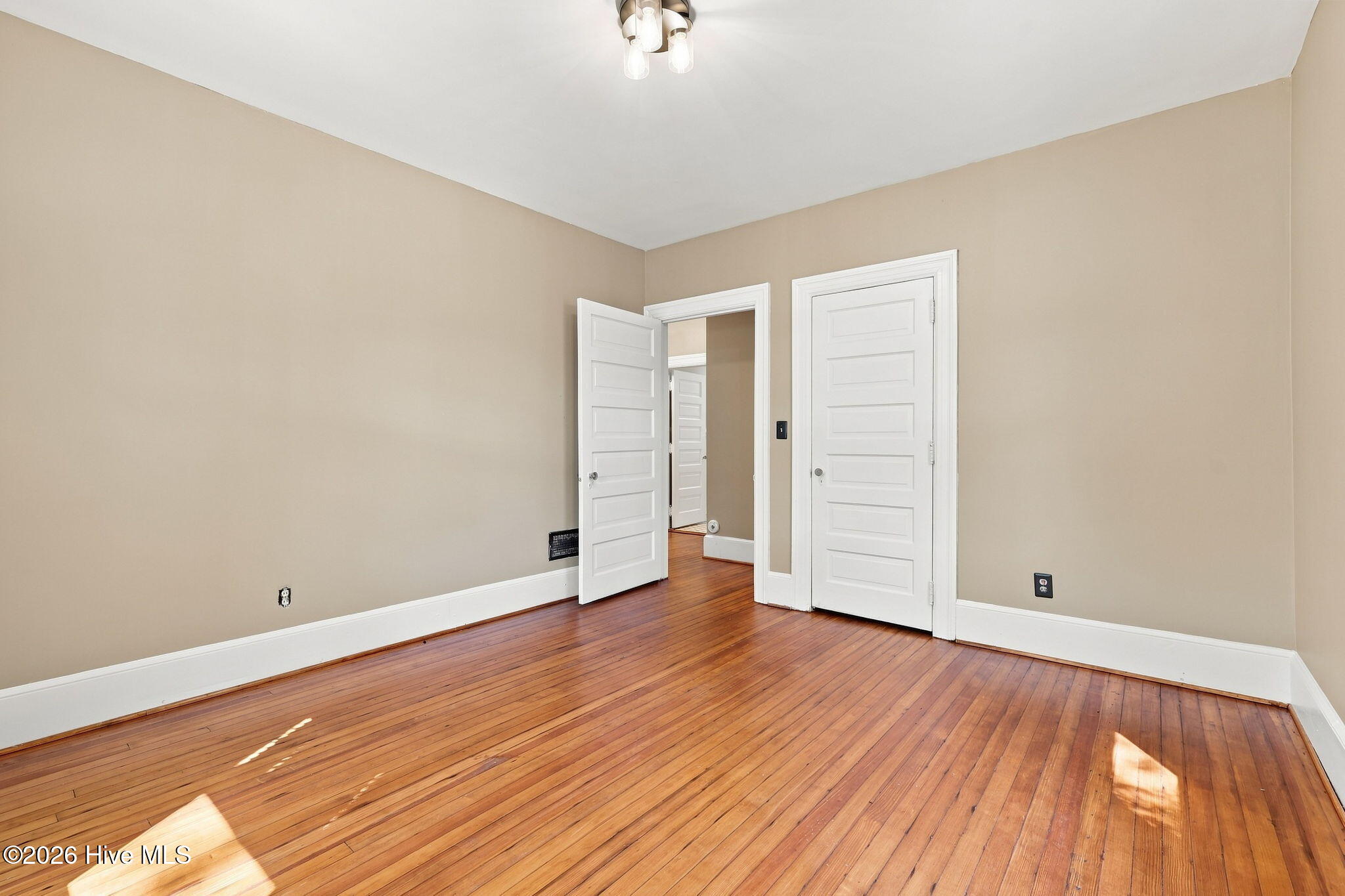 404 Pearl Street Property Photo 26