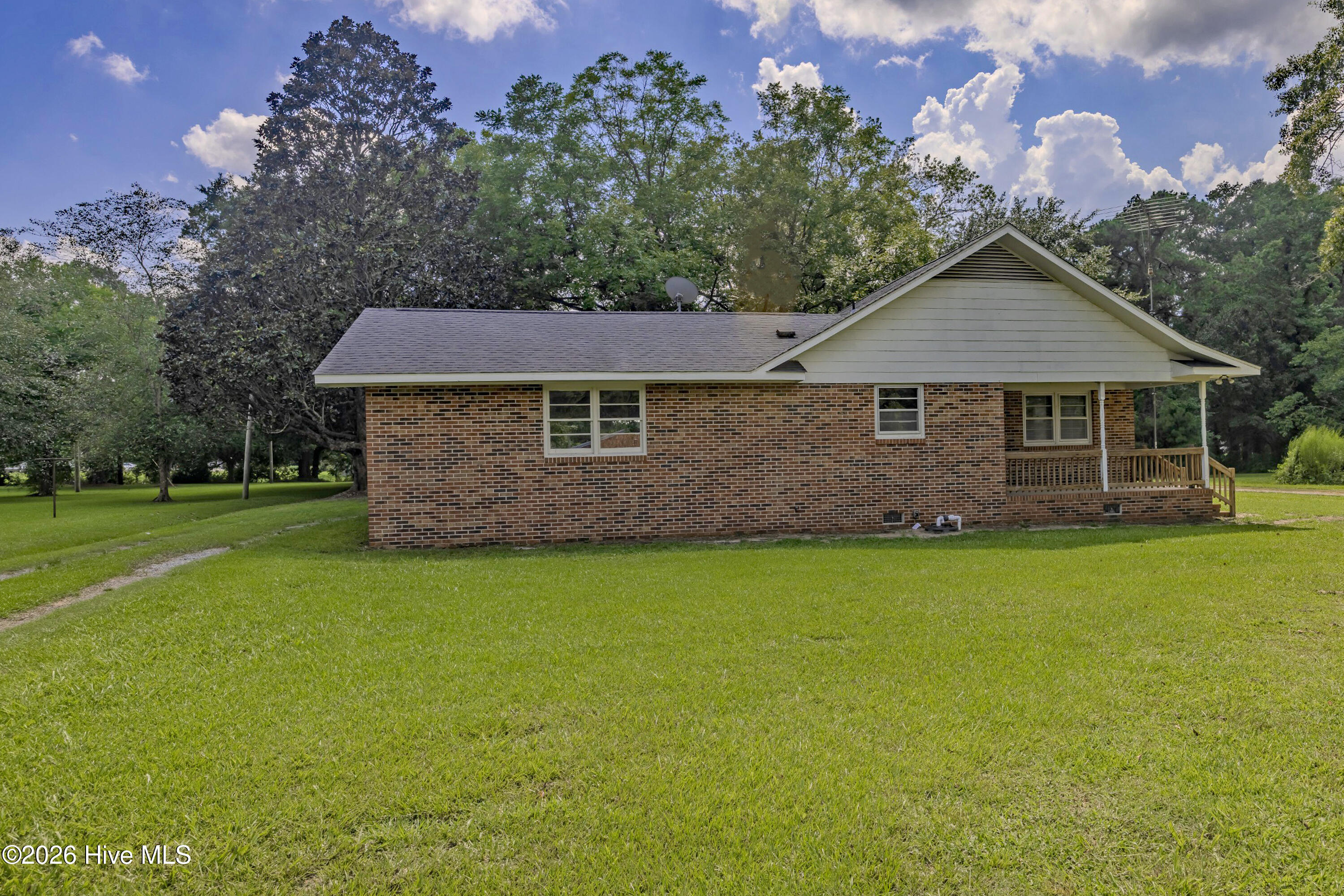 298 Cypress Creek Road Property Photo 5