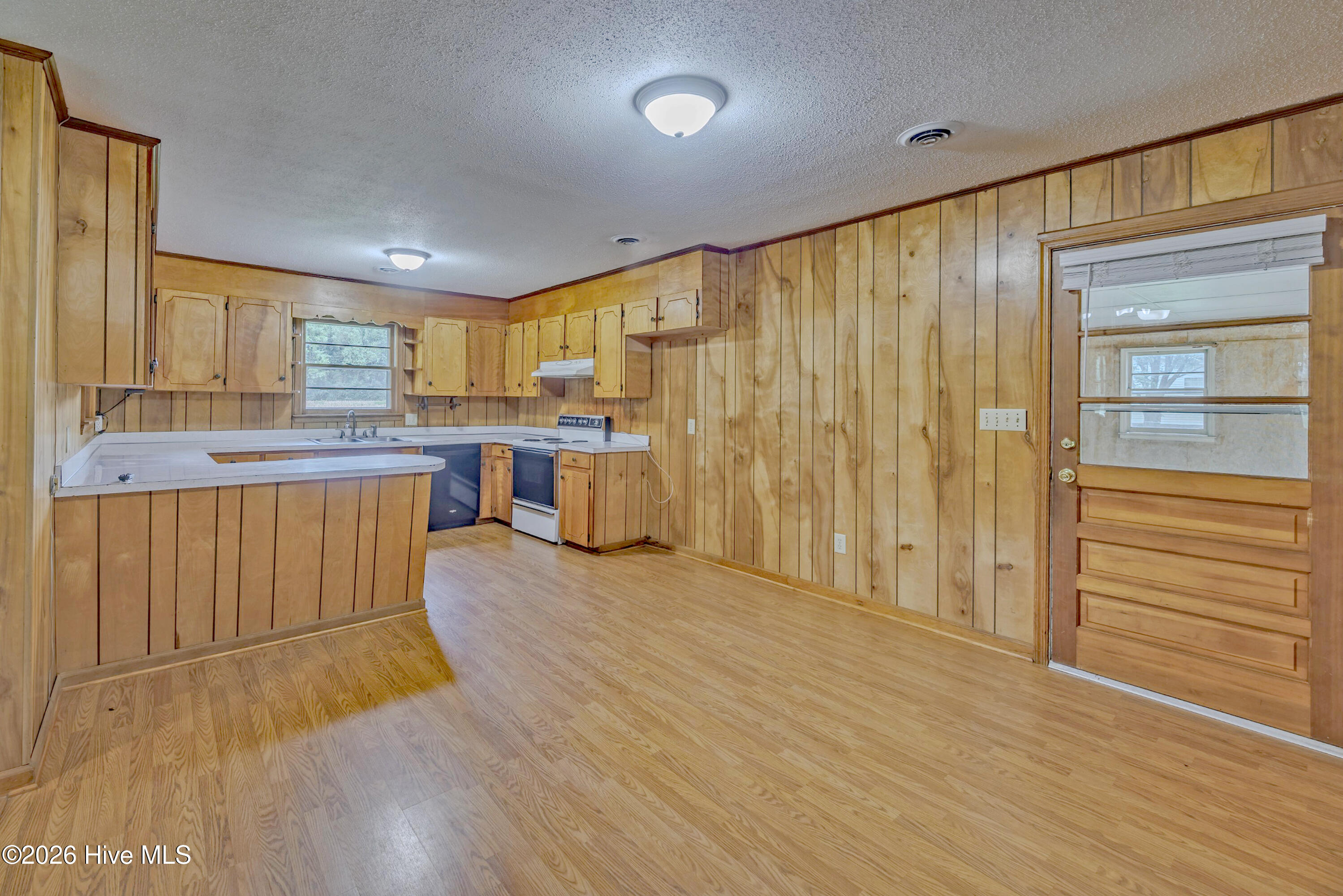 298 Cypress Creek Road Property Photo 11