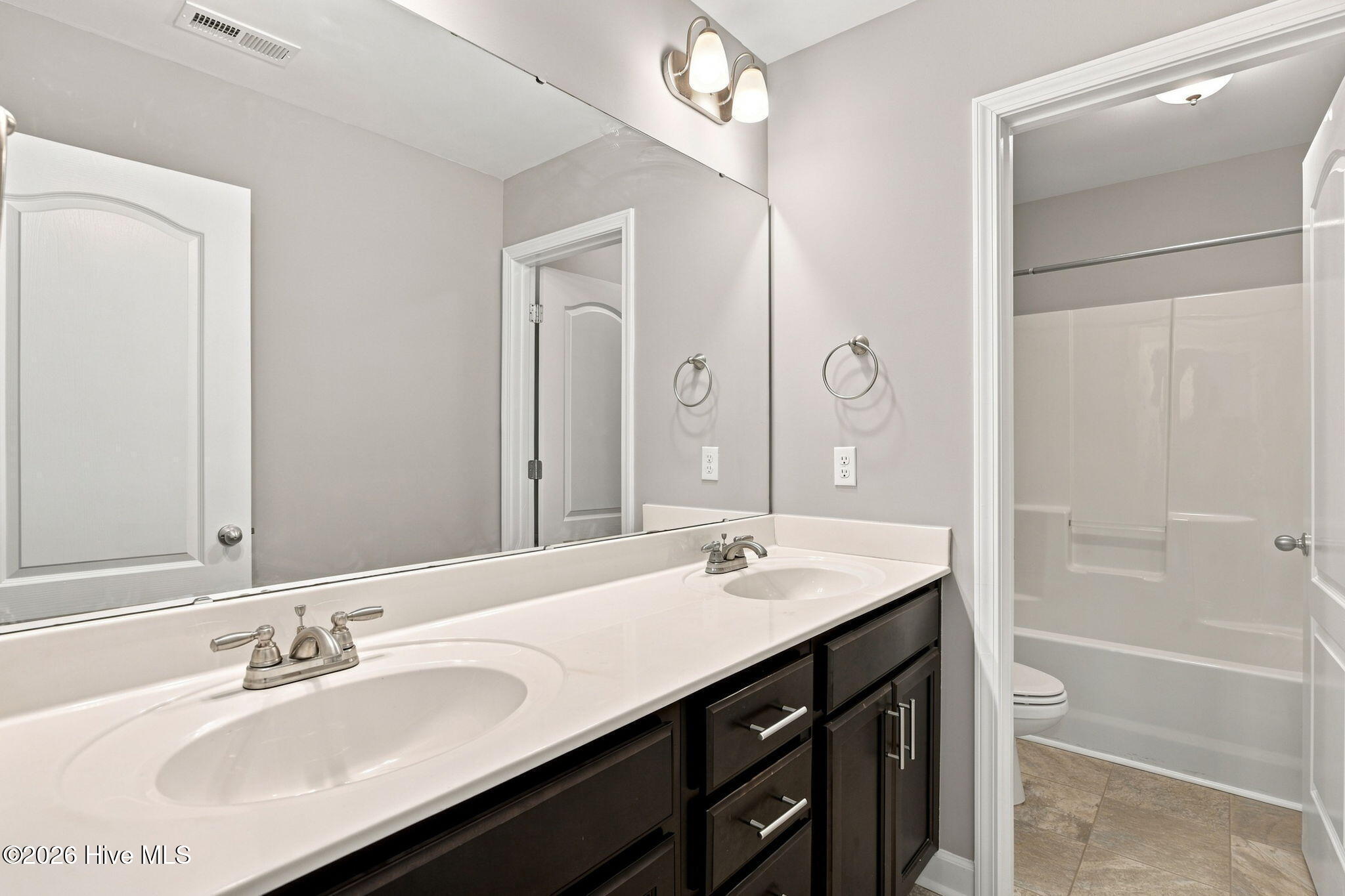 1104 Adams Landing Drive Property Photo 33