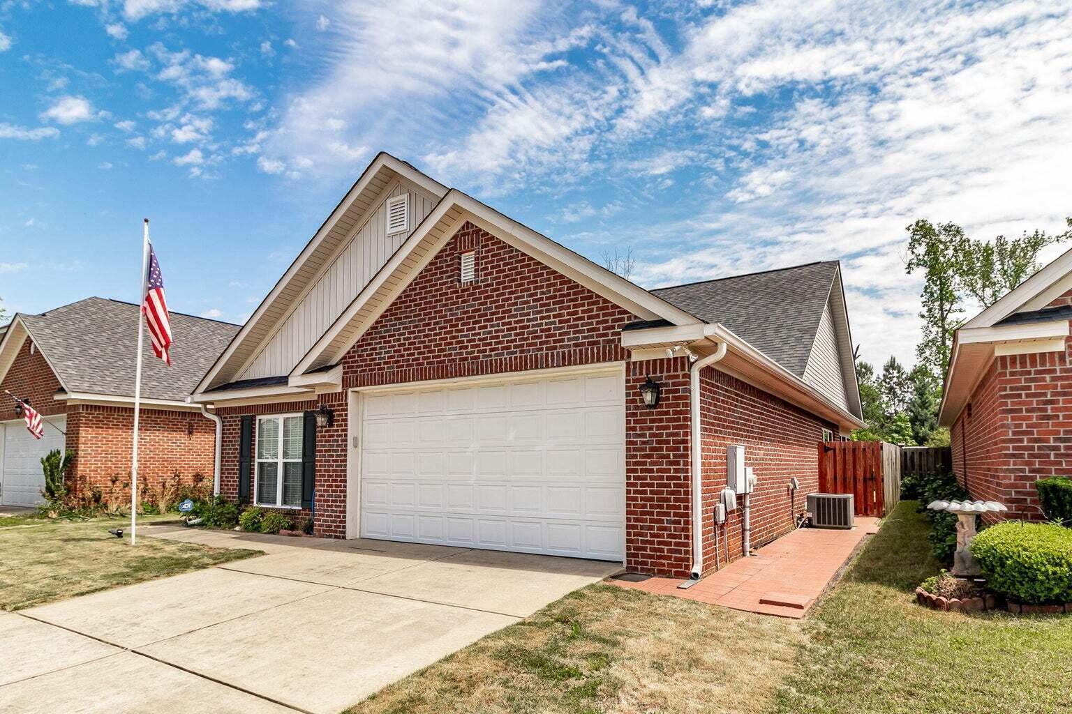 4458 Galway Drive Property Photo 3