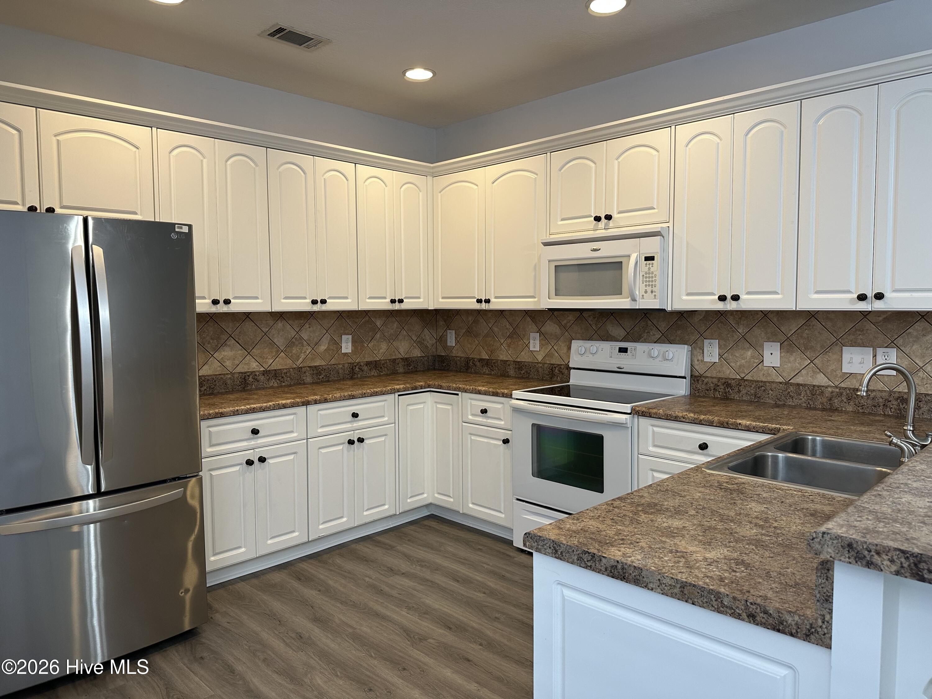 4458 Galway Drive Property Photo 6