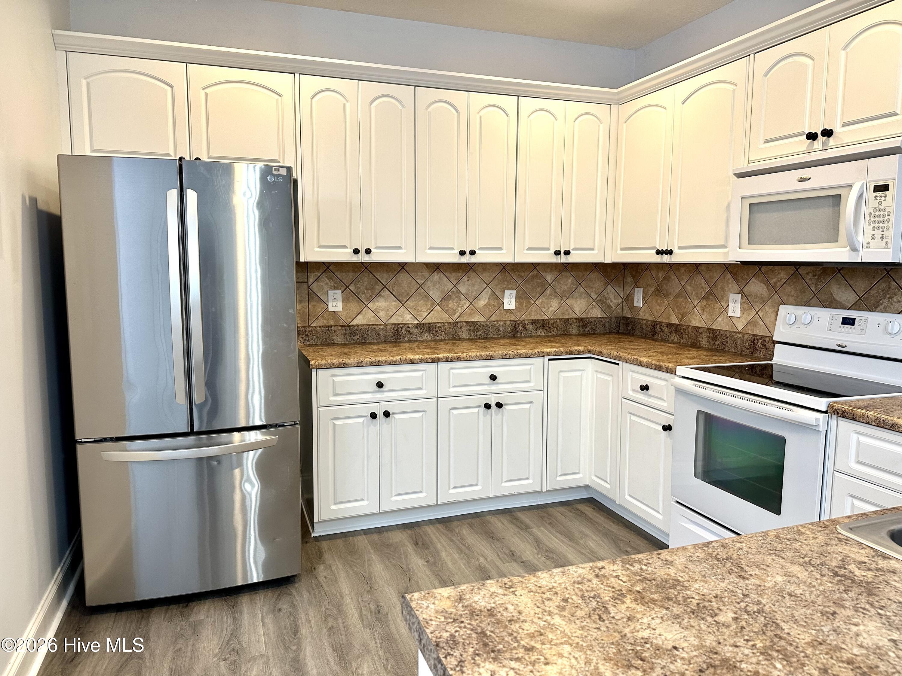 4458 Galway Drive Property Photo 9
