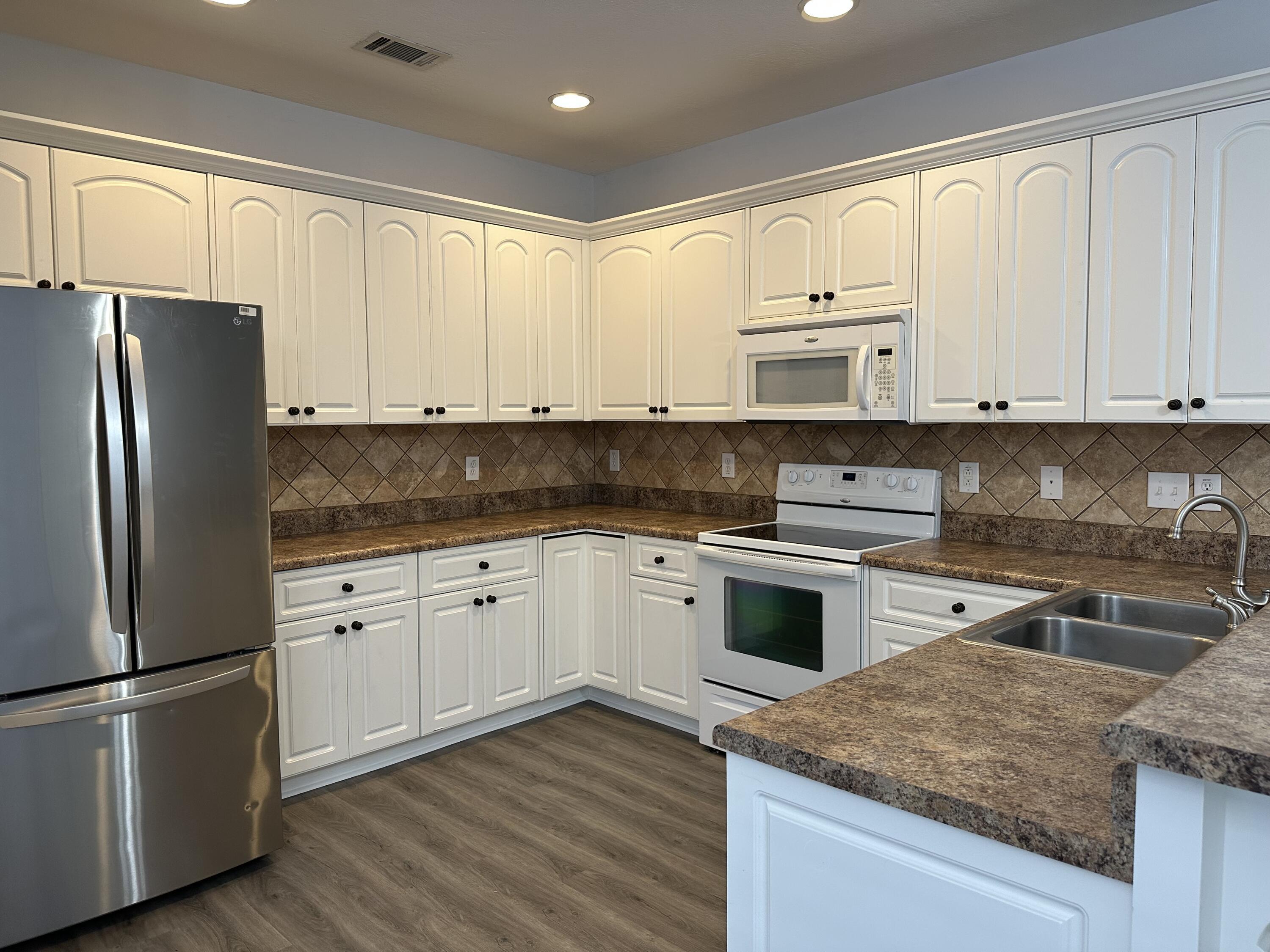 4458 Galway Drive Property Photo 15