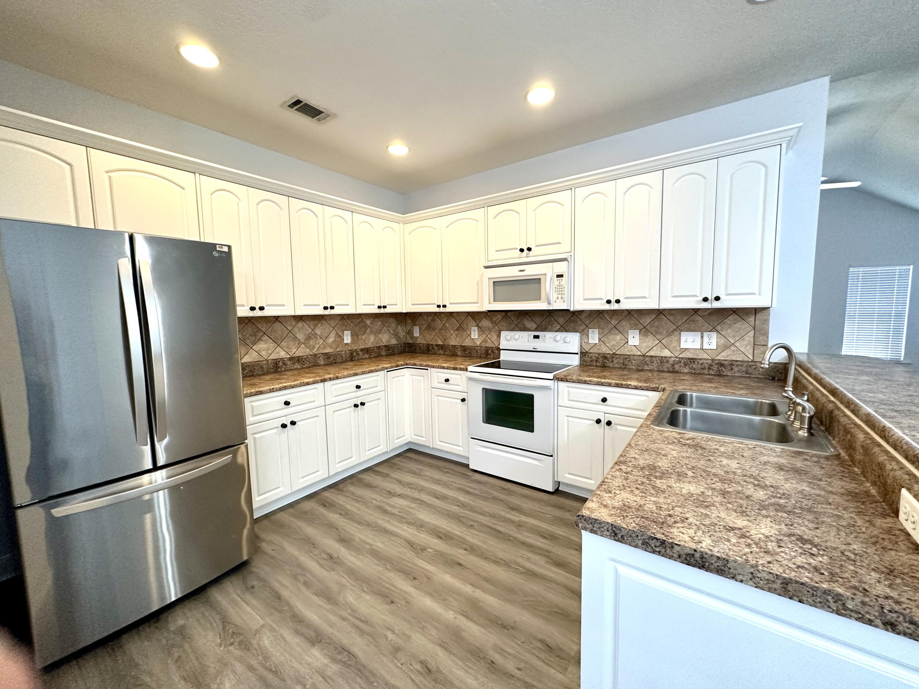 4458 Galway Drive Property Photo 16