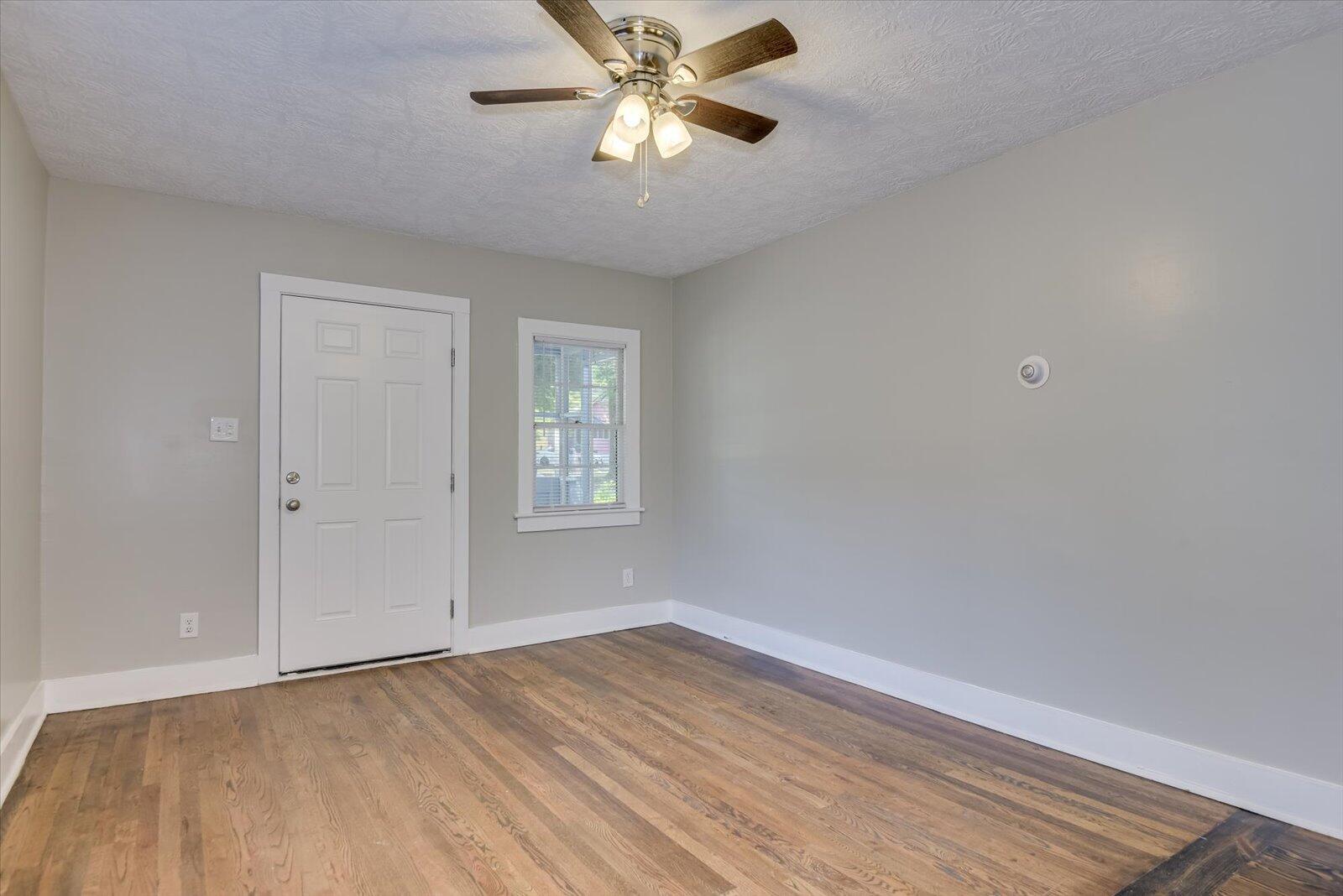 605 Jefferson Drive Property Photo 2